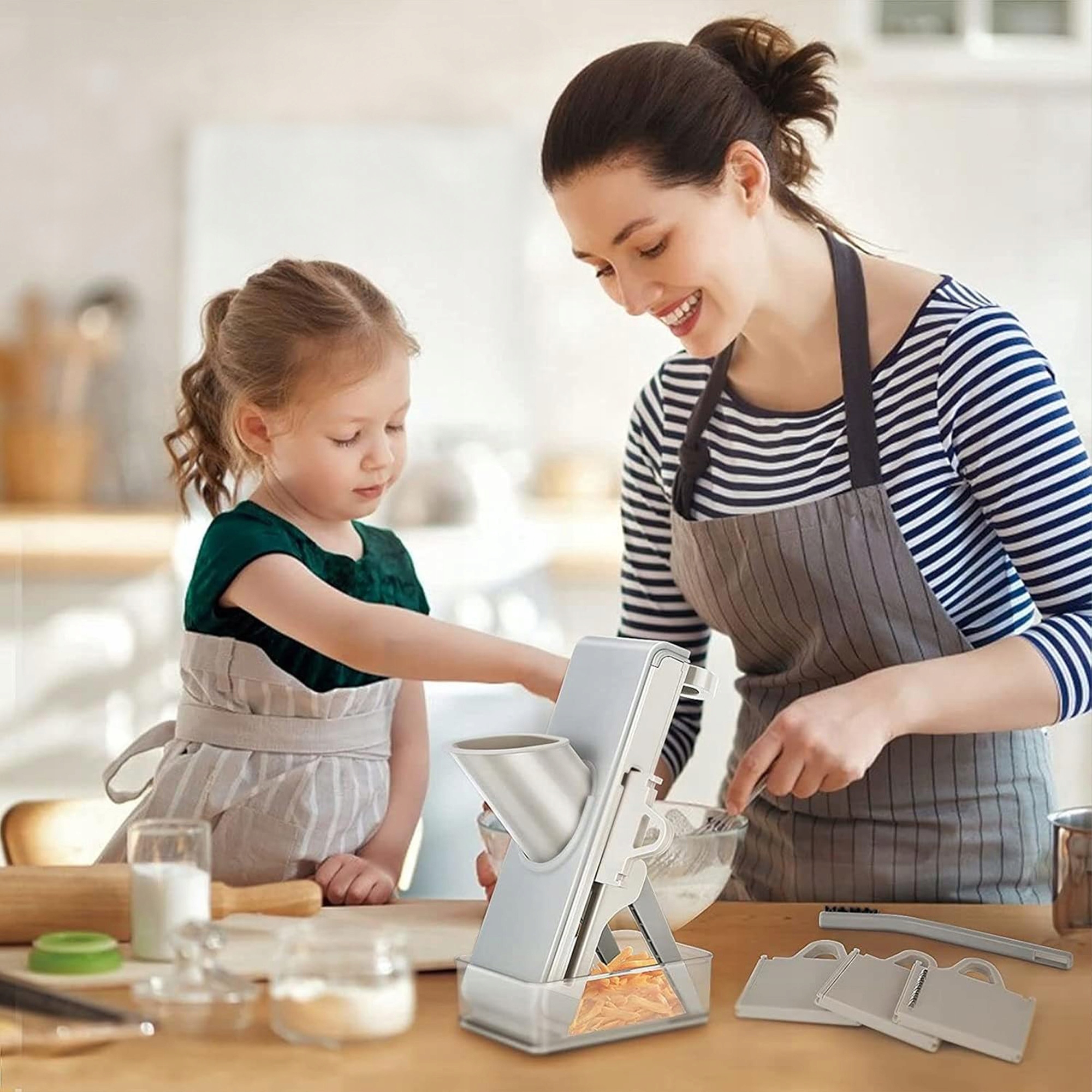 KRAJALNICA DO WARZYW Z POJEMNIKIEM I WYMIENNYMI NAKŁADKAMI TARKA