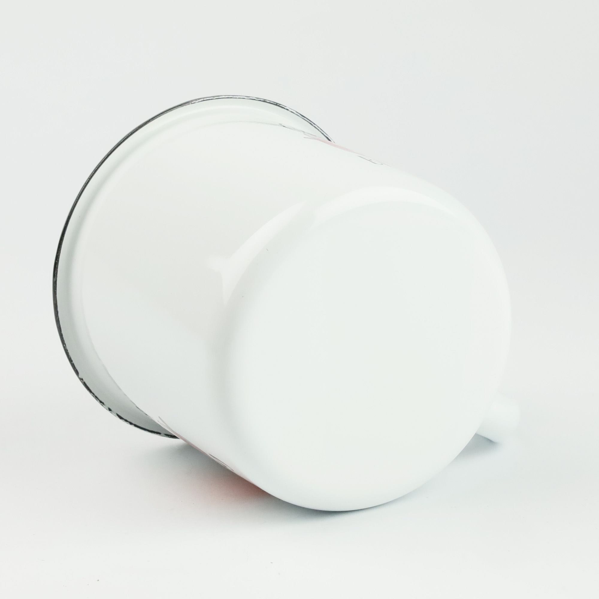 KUBEK EMALIOWANY PROSTY BE HAPPY 500 ML NA KAWĘ HERBATĘ CZEKOLADĘ SOLIDNY