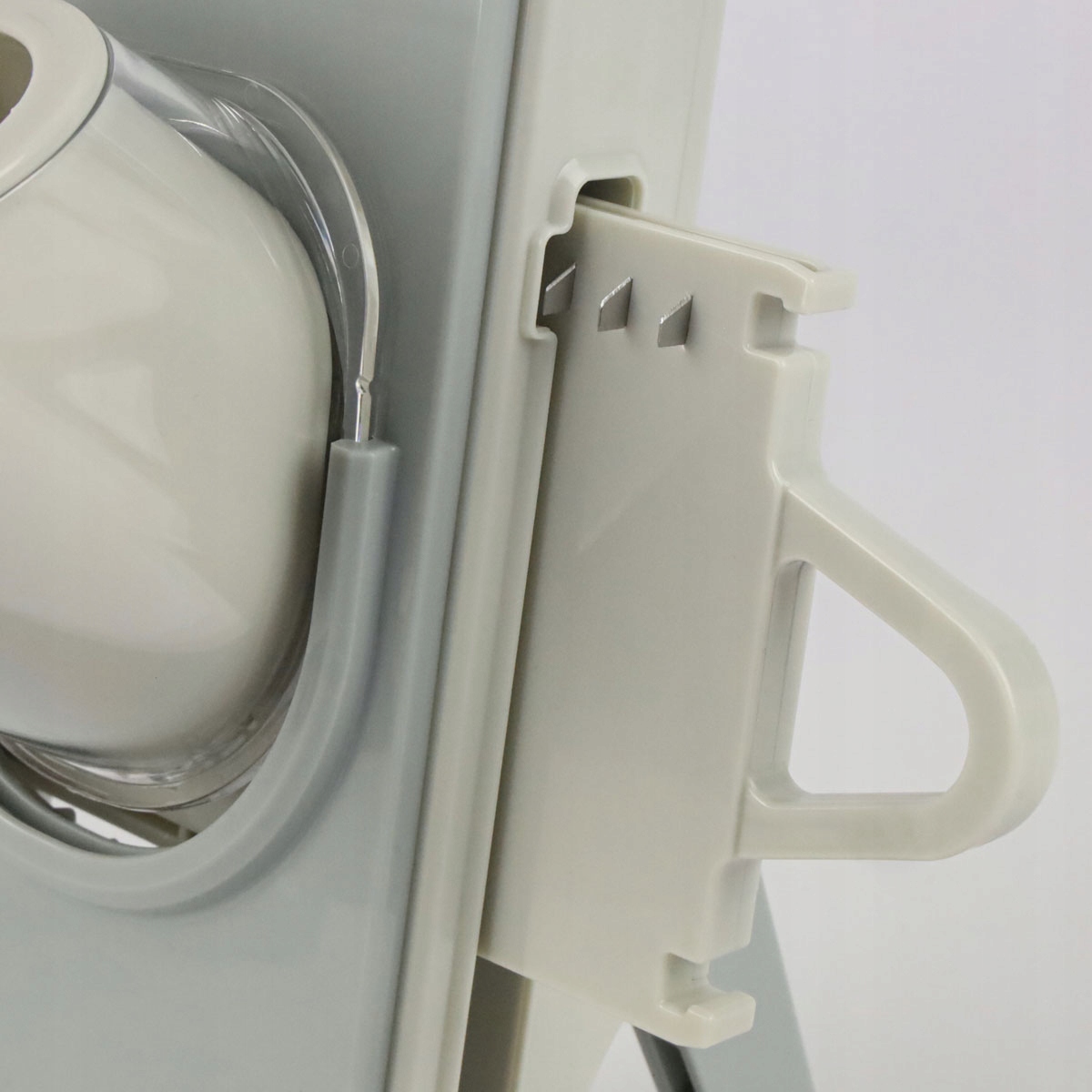 KRAJALNICA DO WARZYW Z POJEMNIKIEM I WYMIENNYMI NAKŁADKAMI TARKA