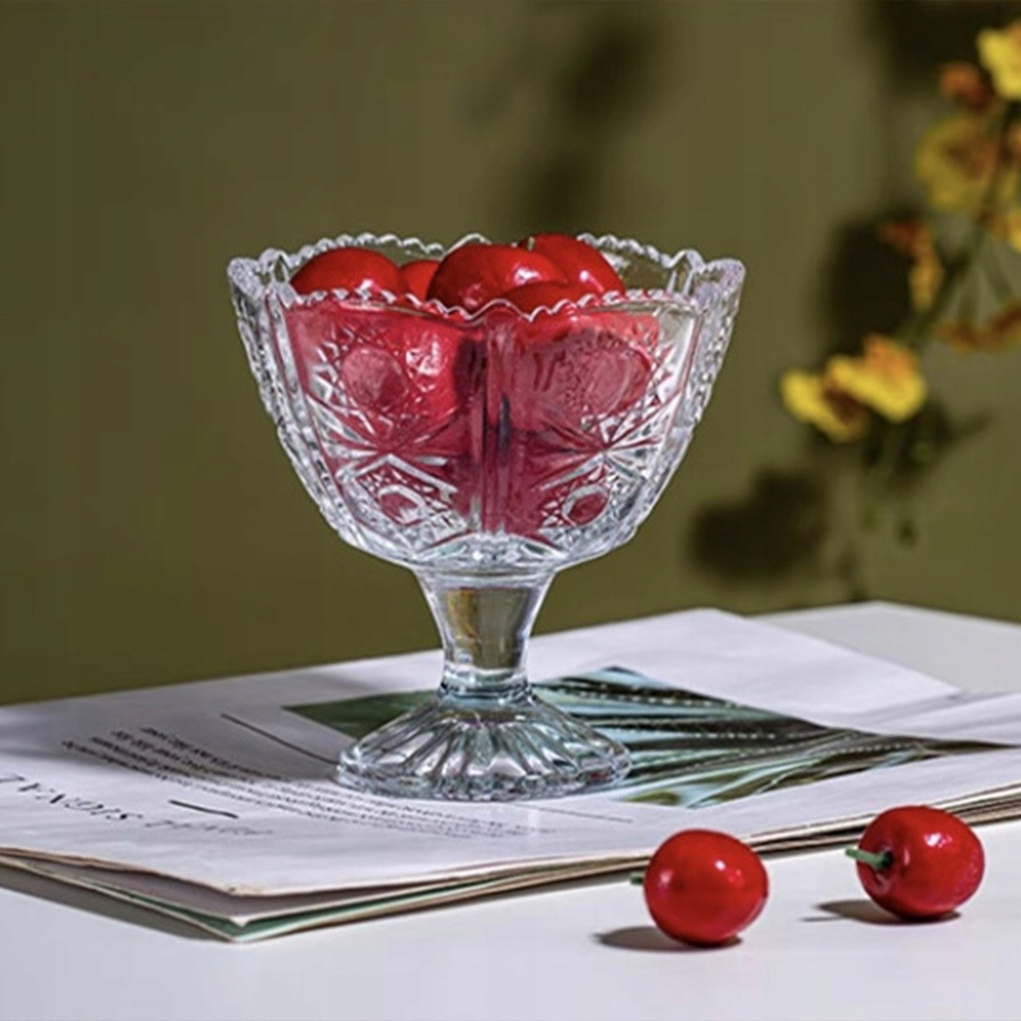 PUCHAREK Z KRYSZTAŁOWYM WZOREM SZKLANY DO PODAWANIA LODÓW DESERÓW 245ML