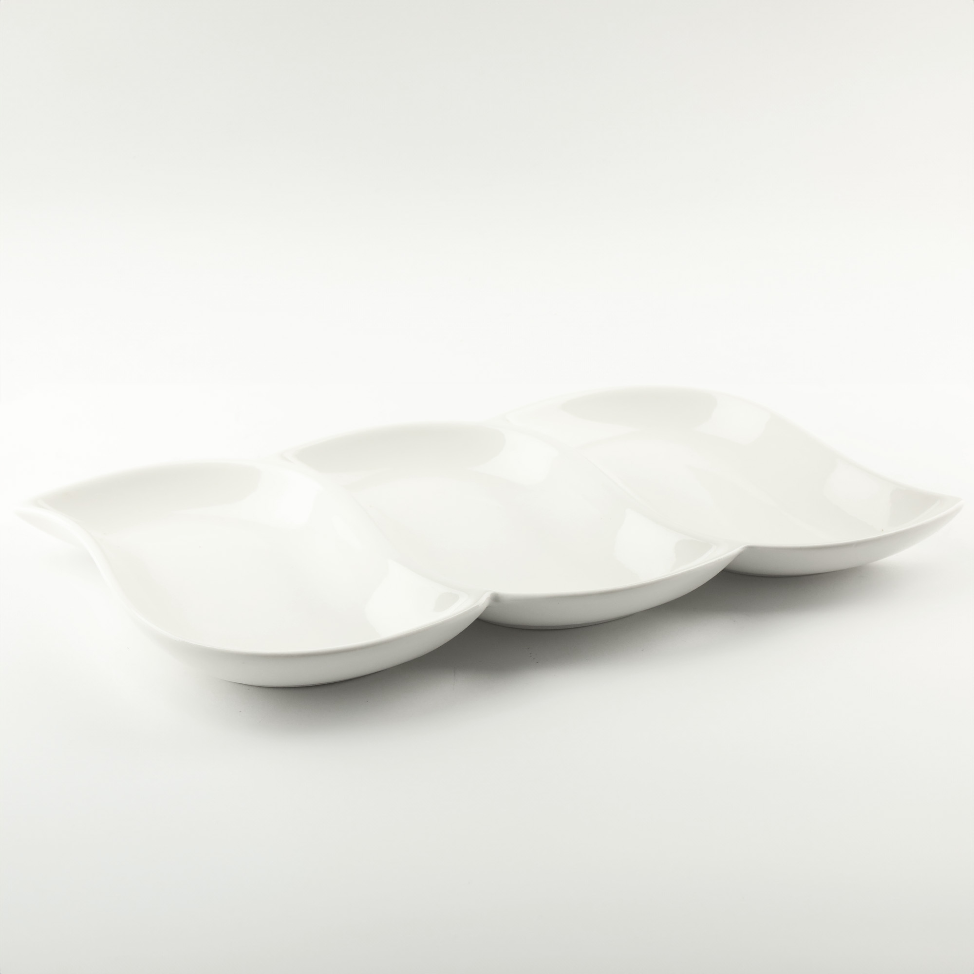 PÓŁMISEK PORCELANOWY TRÓJDZIELNY NA SOSY PRZEKĄSKI SŁODYCZE OWOCE 28X17CM