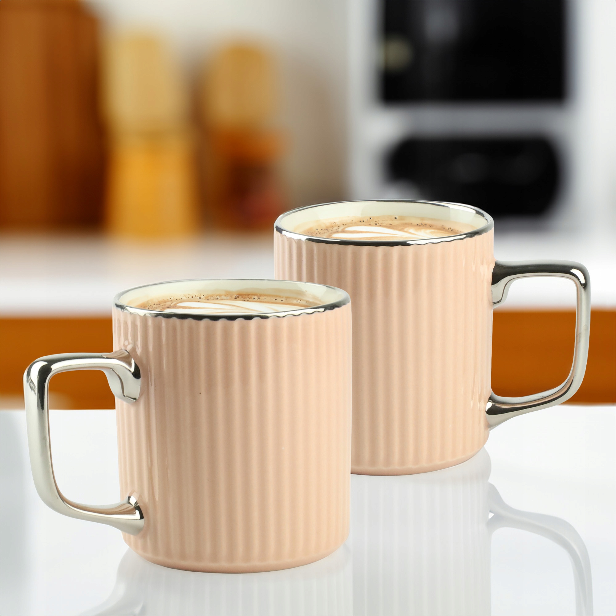 PORCELANOWY KUBEK NA KAWĘ HERBATĘ RÓŻOWY ZDOBIONY ZE SREBRNYM UCHEM 370ML