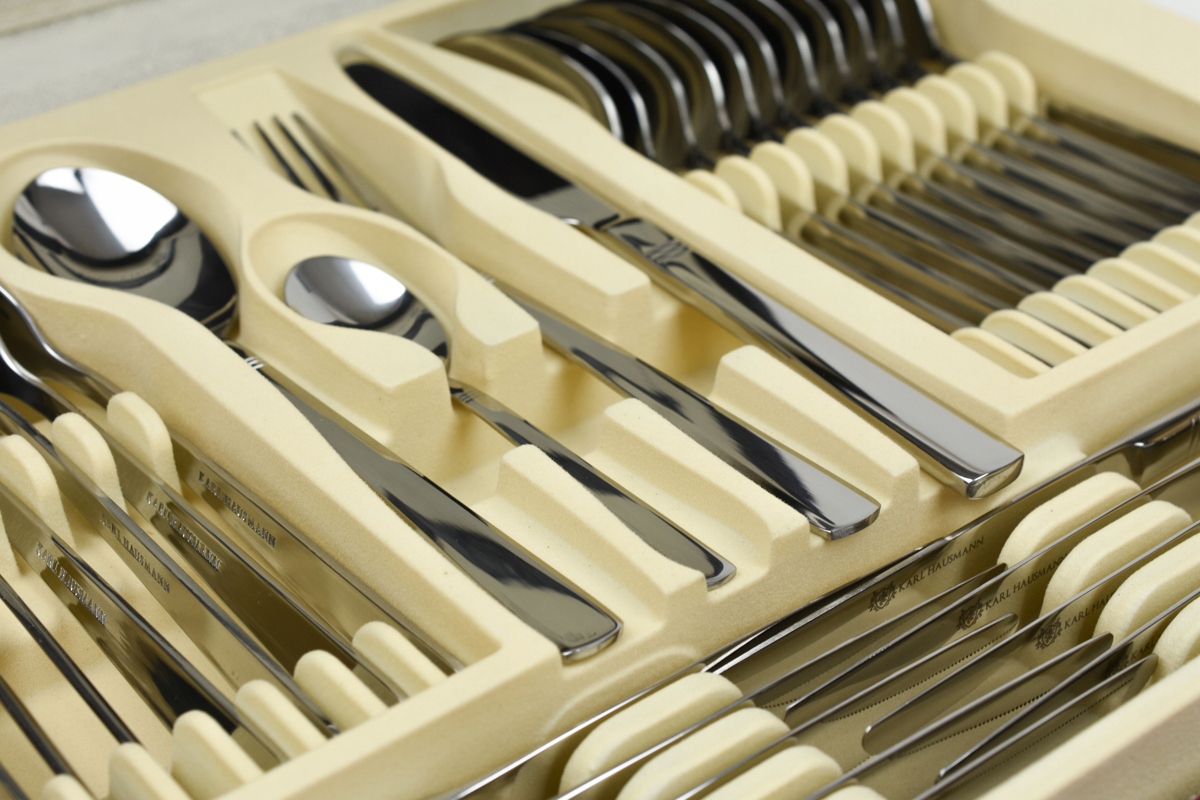 ZESTAW SZTUĆCE W WALIZCE 72 EL KOMPLET LUNA WALIZKA NA 12 OSÓB