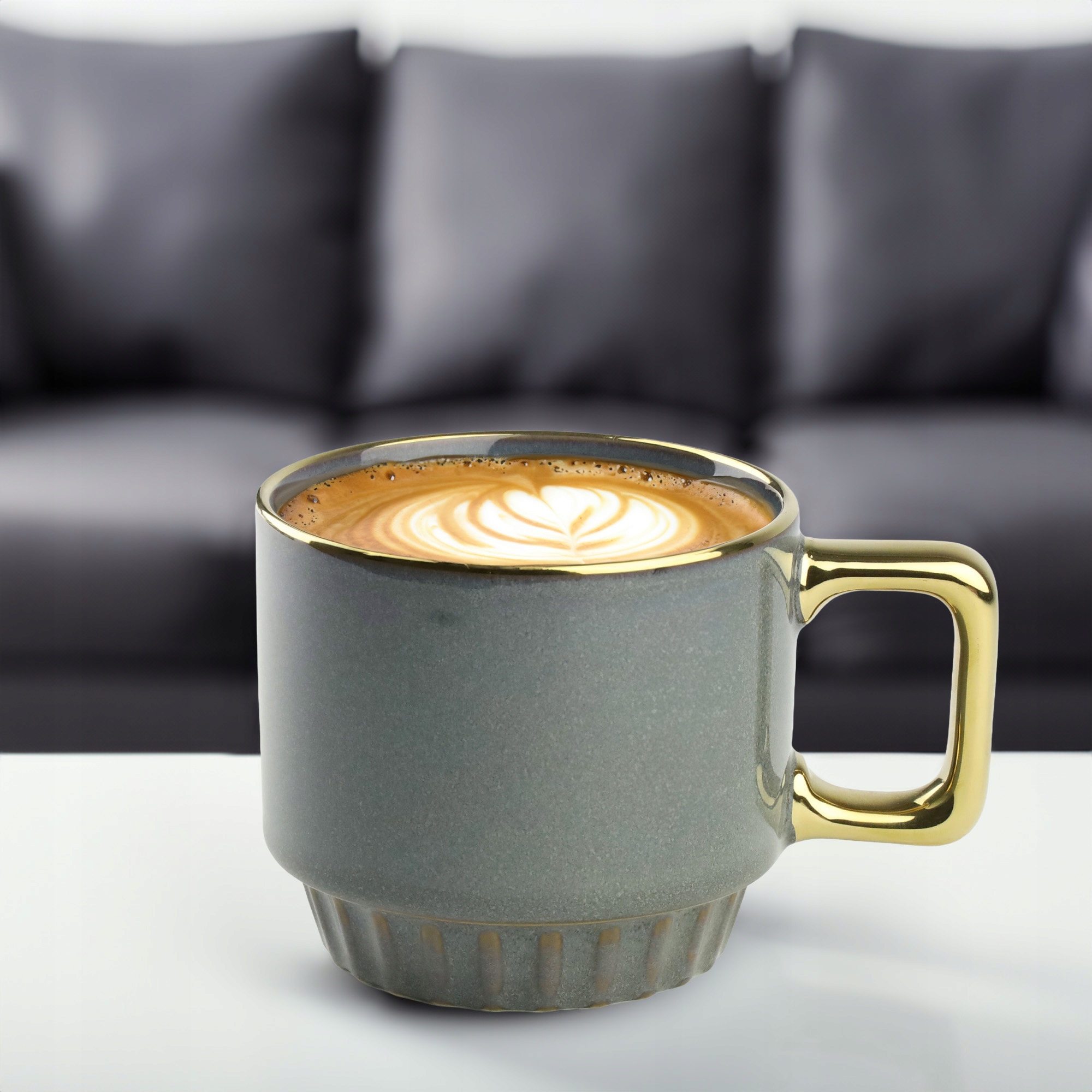 CERAMICZNY KUBEK NA KAWĘ HERBATĘ GRANATOWY ZDOBIONY ZE ZŁOTYM UCHEM 320ML