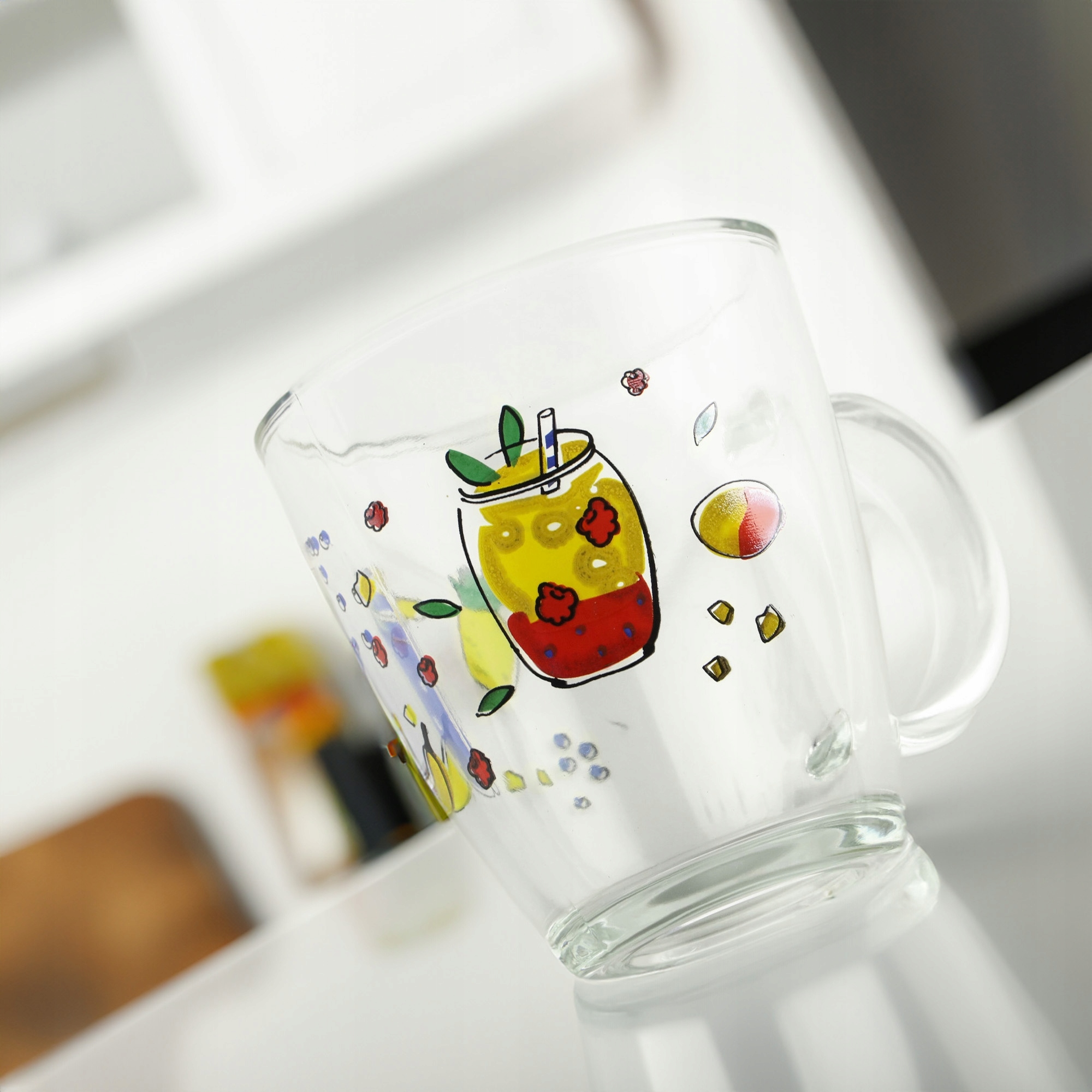 SZKLANKA Z UCHEM KUBEK SZKLANY TRADYCYJNY DO KAWY HERBATY 320 ML Z WZOREM