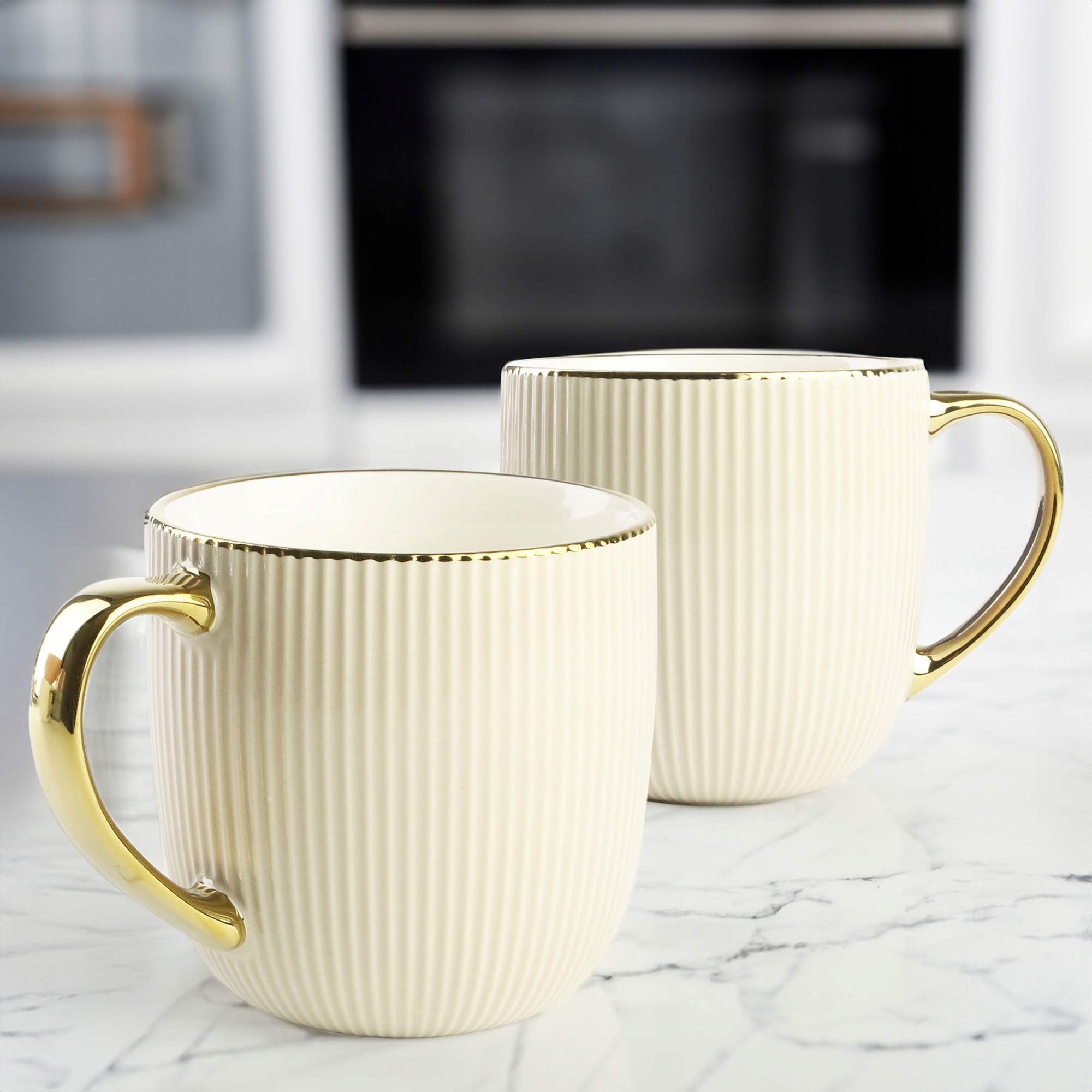 PORCELANOWY KUBEK NA KAWĘ HERBATĘ BEŻOWY ZDOBIONY ZE ZŁOTYM UCHEM 400ML