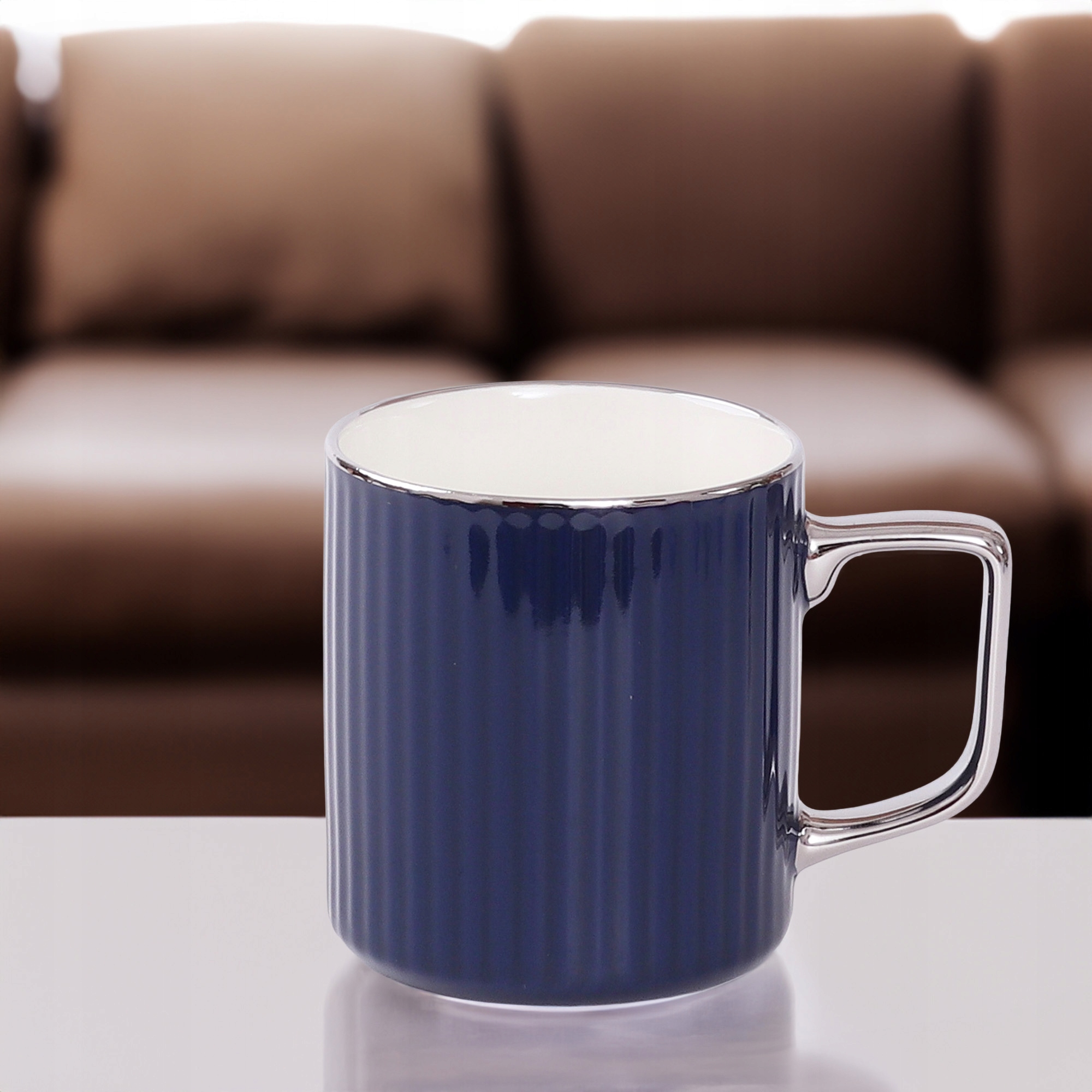 PORCELANOWY KUBEK NA KAWĘ HERBATĘ GRANAT ZDOBIONY ZE SREBRNYM UCHEM 370ML