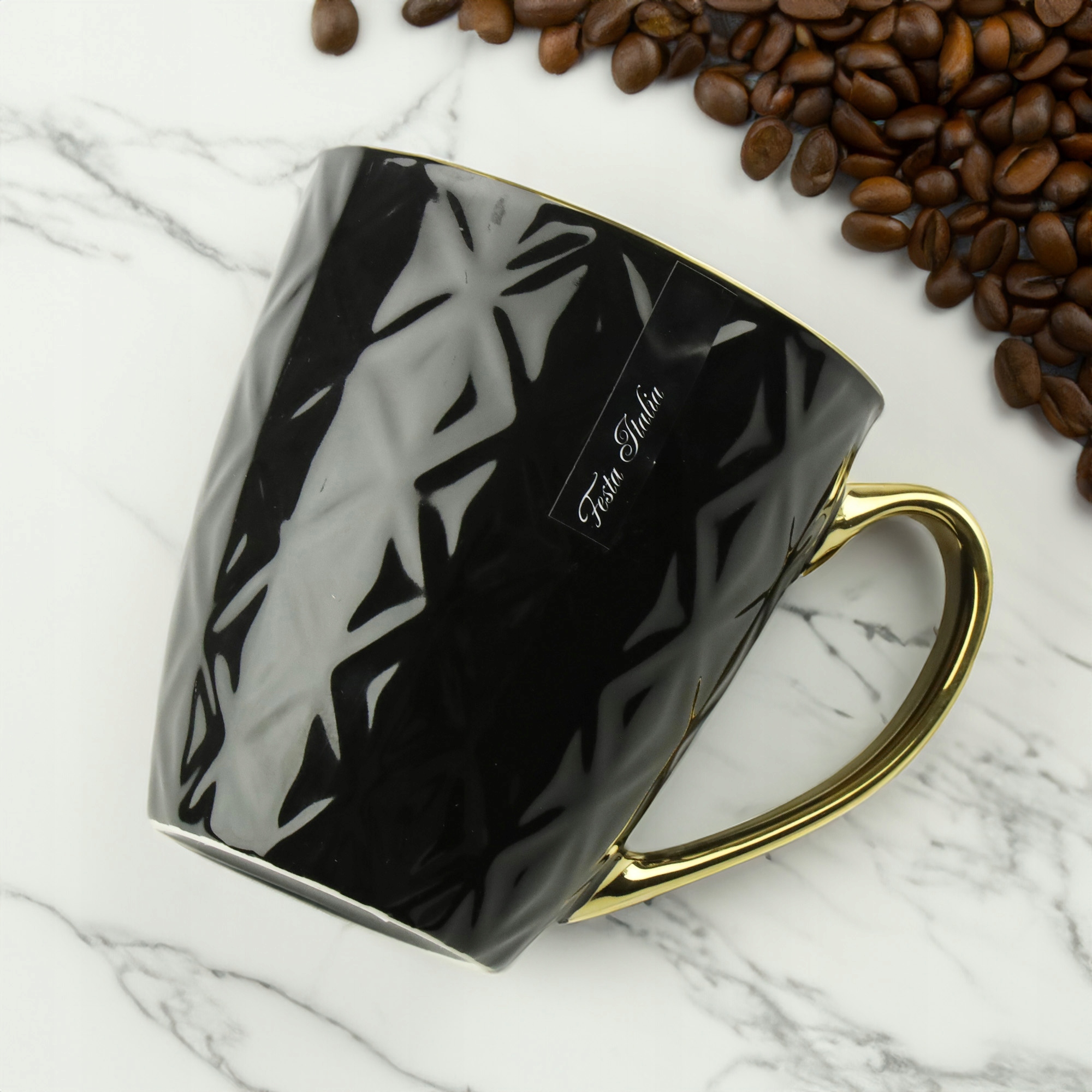 PORCELANOWY KUBEK NA KAWĘ HERBATĘ CZARNY ZDOBIONY ZE ZŁOTYM UCHEM 360ML