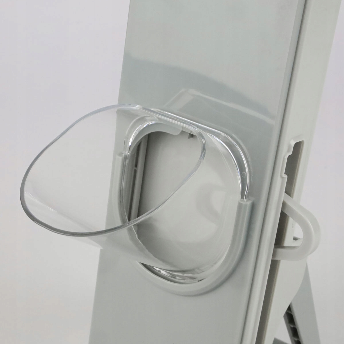 KRAJALNICA DO WARZYW Z POJEMNIKIEM I WYMIENNYMI NAKŁADKAMI TARKA