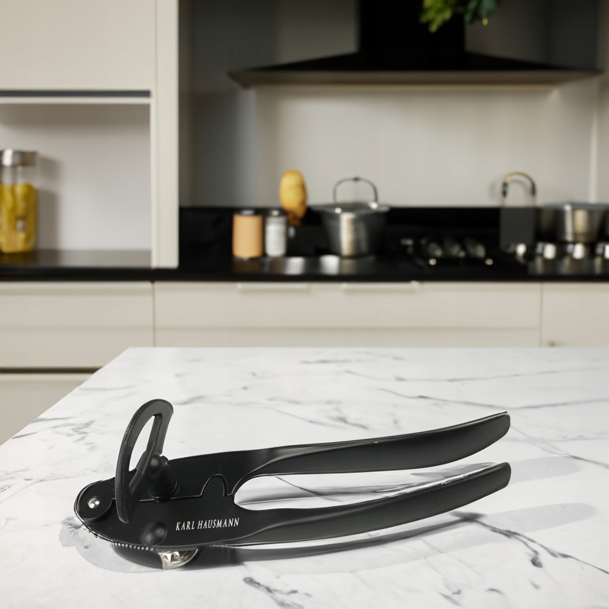 OTWIERACZ DO PUSZEK KONSERW CIĘŻKI SOLIDNY CZARNY STAL NIERDZEWNA