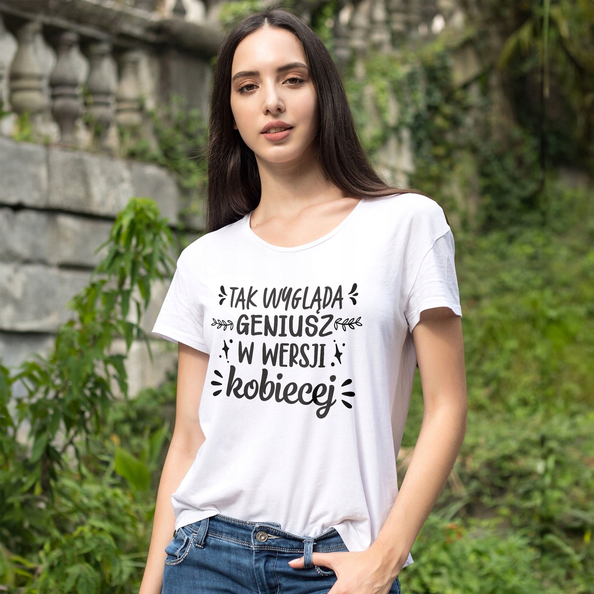 Koszulka Damska T-shirt Na Dzień Kobiet Prezent Tak Wygląda Geniusz