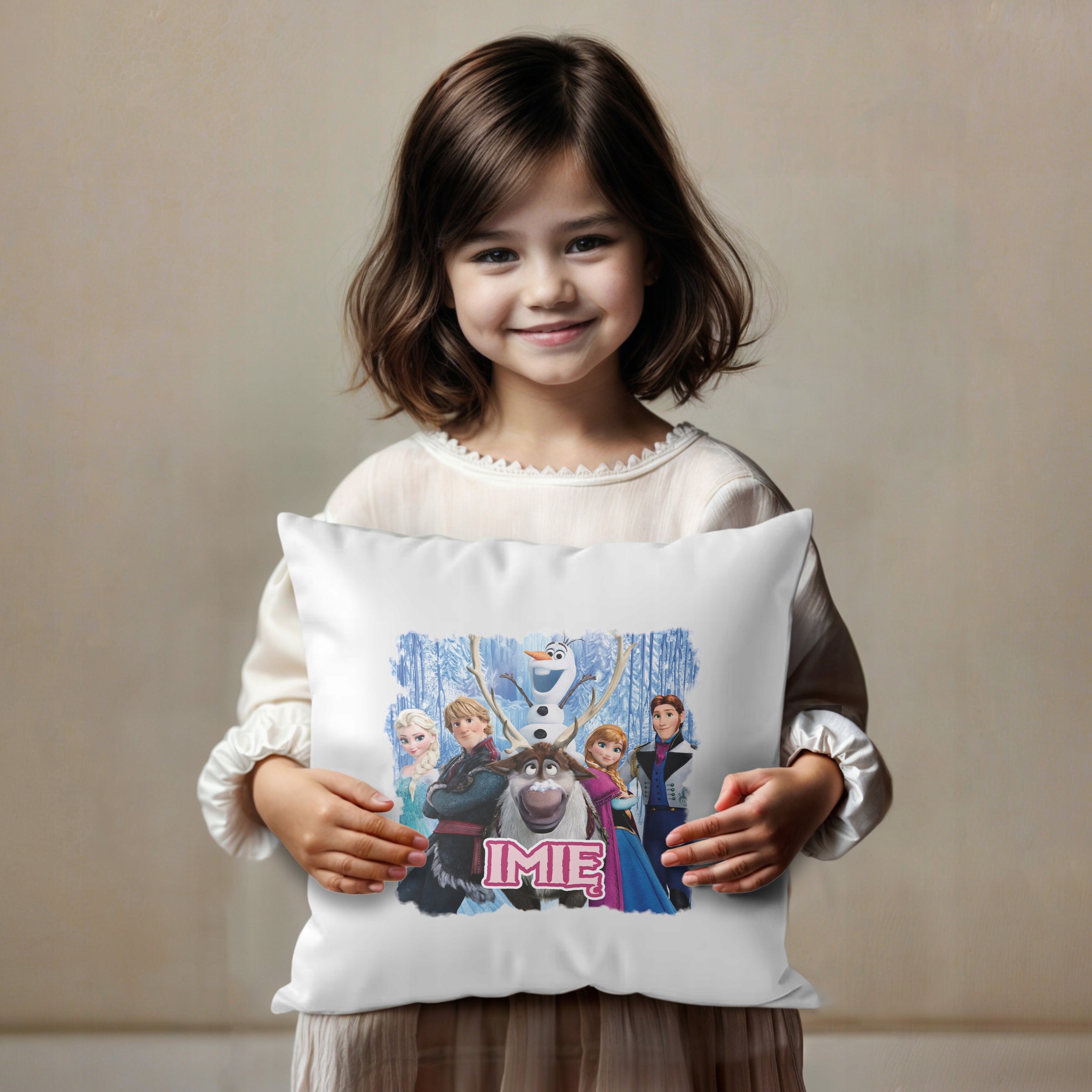 Poduszka 38×38 cm z Imieniem Kraina Lodu Frozen dla fanów bajki