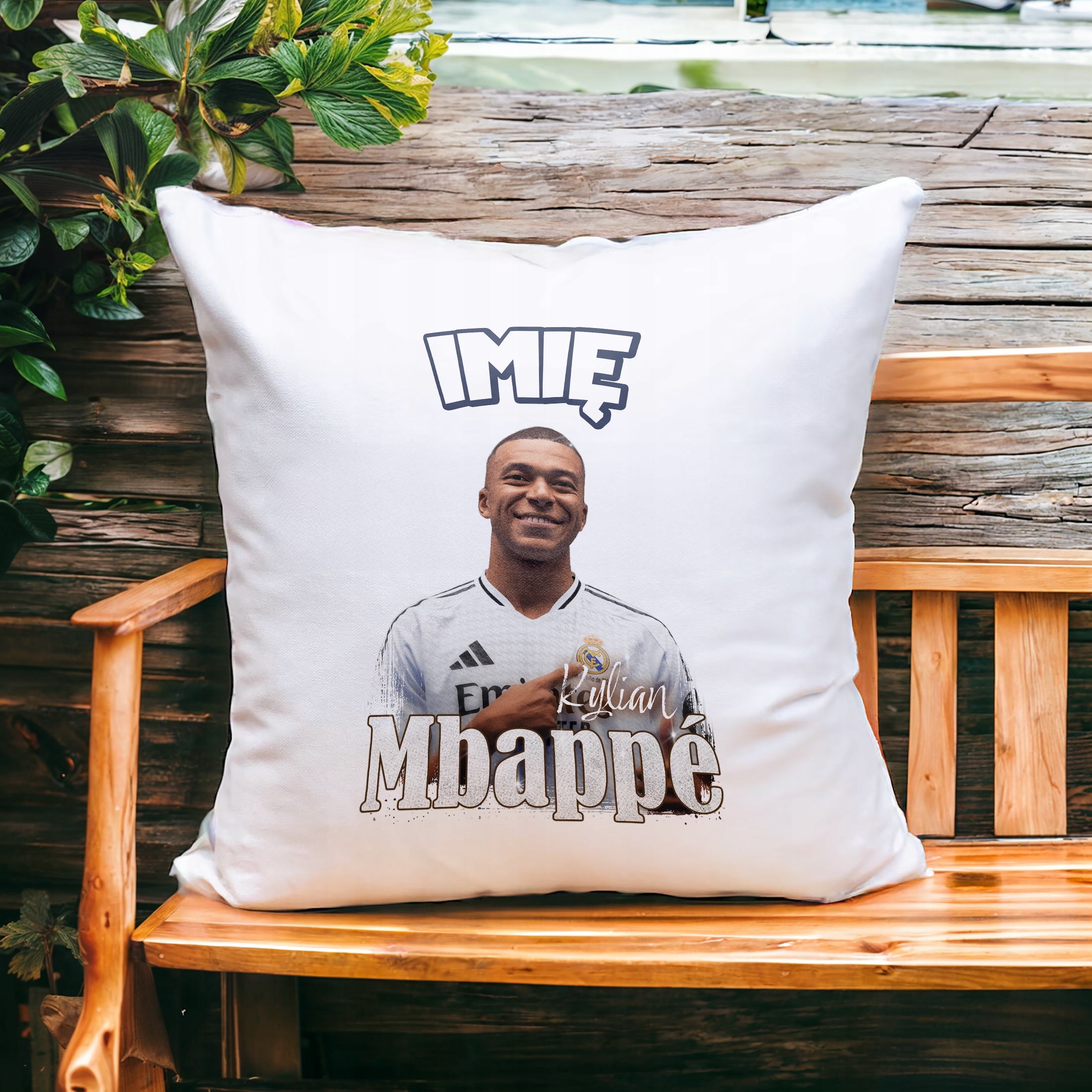 Poduszka personalizowana 38x38cm Kylian Mbappe dla kibiców Real Madryt