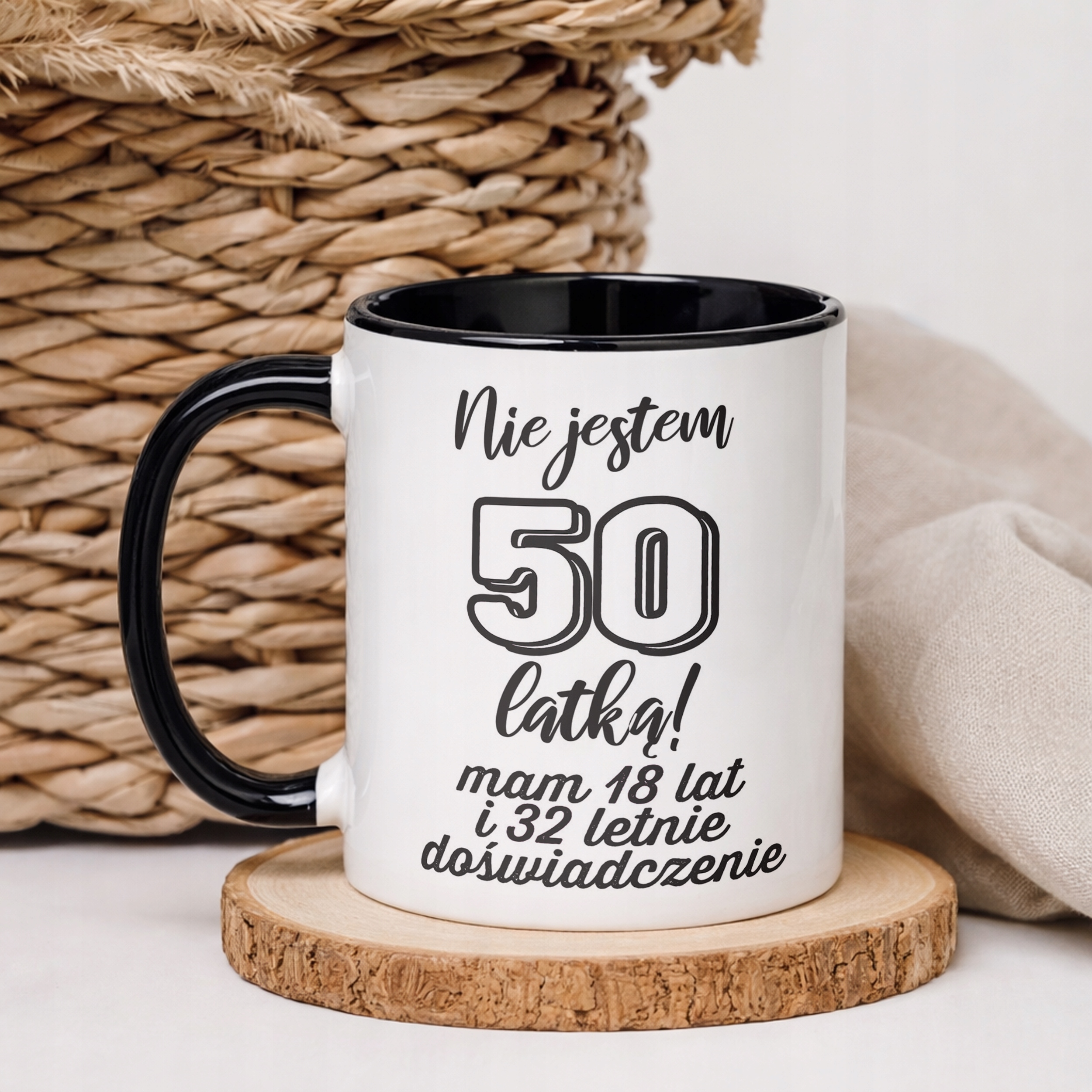 Kubek Czarny Nie Jestem 50 latką Prezent Dla Kobiety Urodziny