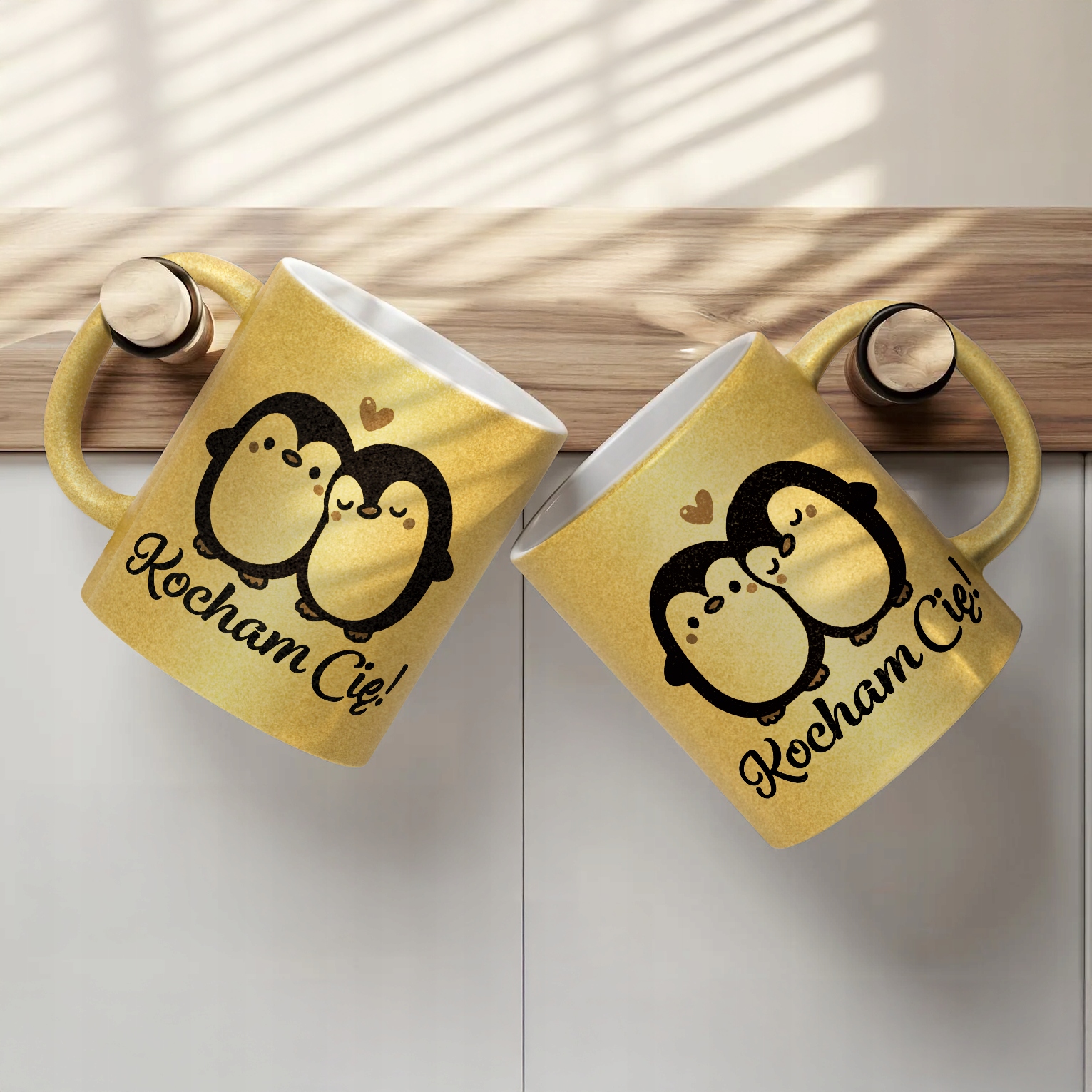 Złoty kubek brokatowy Walentynki Kocham Cię Pingwiny Prezent