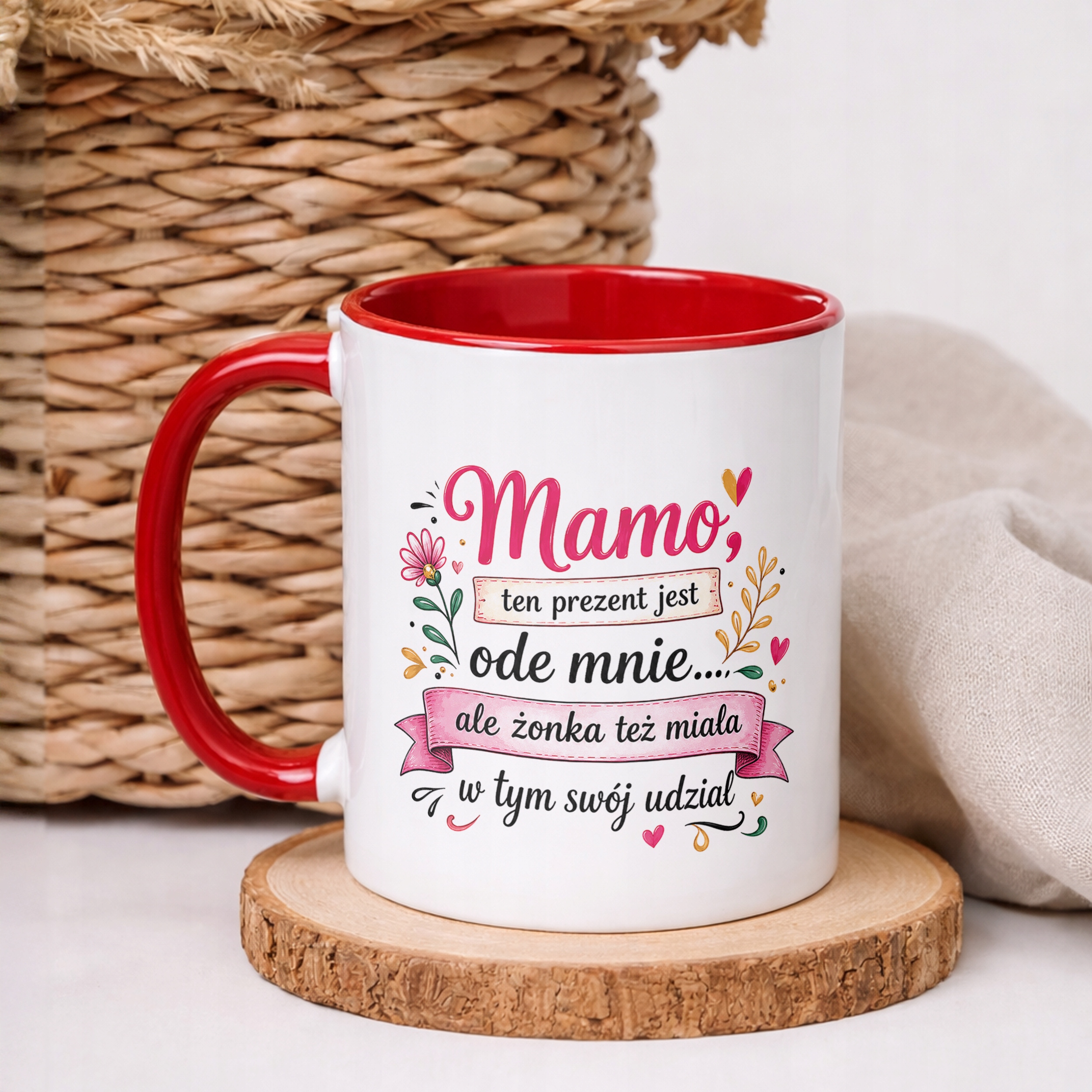 Prezent na Dzień Matki kubek czerwony dla mamy miły upominek dla mamy