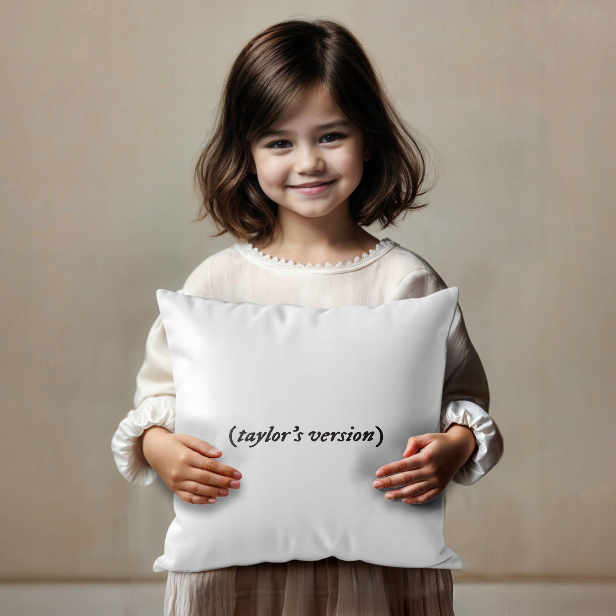 Poduszka 38×38 cm Taylor’s Version Taylor Swift dla fanów