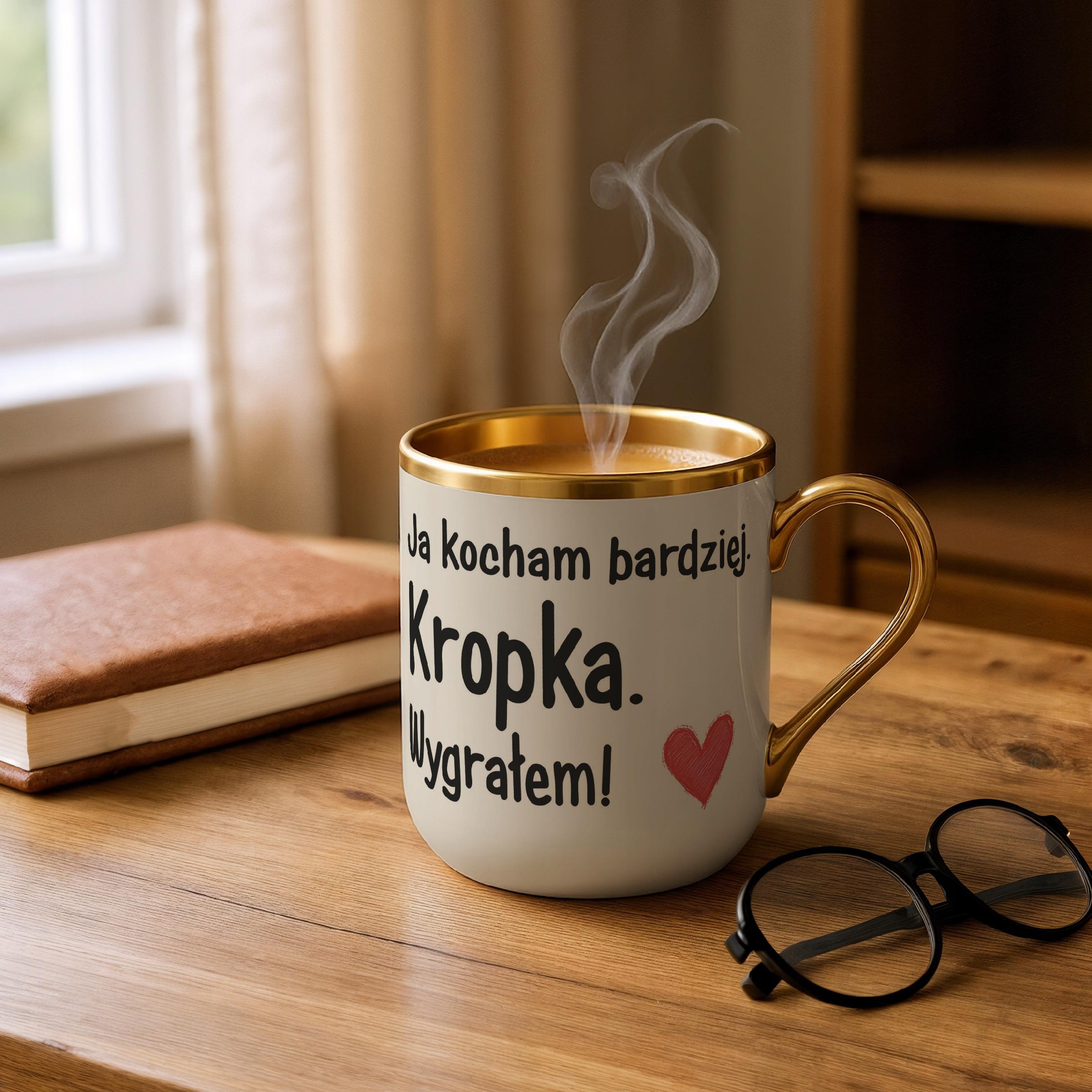 Kubek Premium Złoty Ecru Walentynki Ja Kocham Bardziej Kropka Prezent
