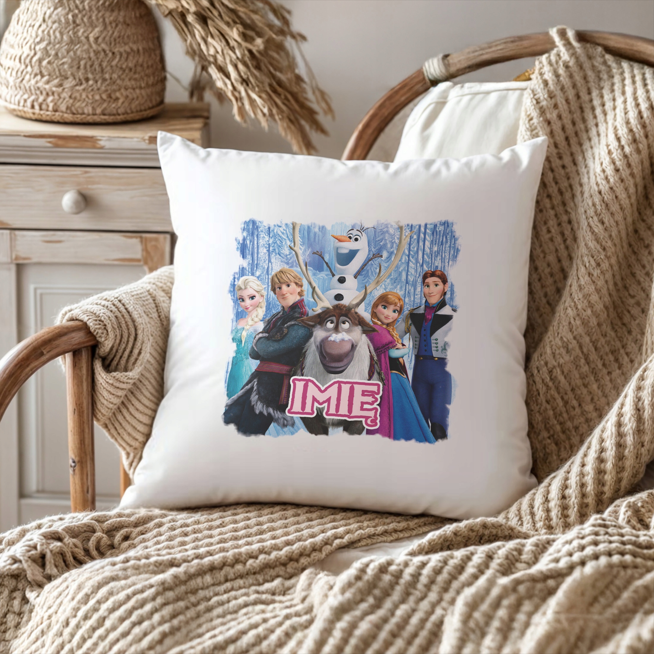 Poduszka 38×38 cm z Imieniem Kraina Lodu Frozen dla fanów bajki