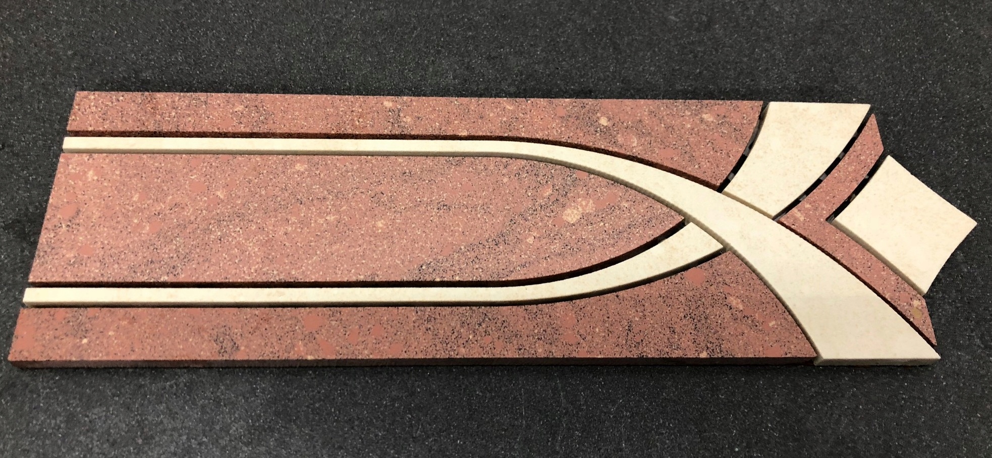 Dekoracyjne płytki - listwa podłogowa 32,5x10