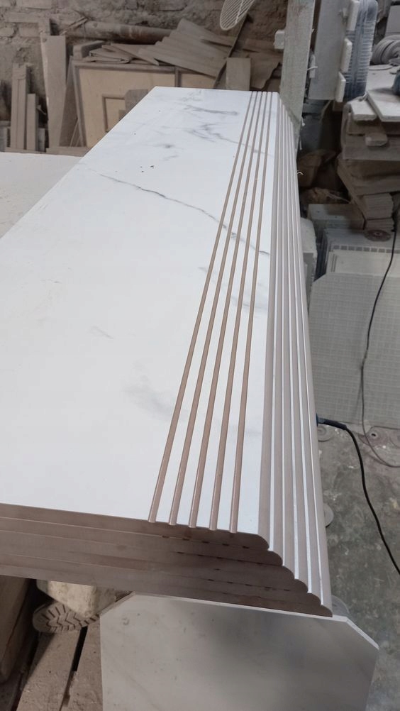 Jasne płytki schodowe marmuropodobne 100x30 WYSOKI POŁYSK - WYPRZEDAŻ