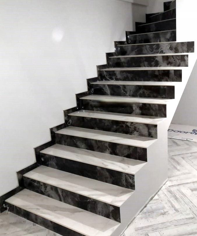 Płytki na schody CALACATTA 120x30 WYSOKI POŁYSK