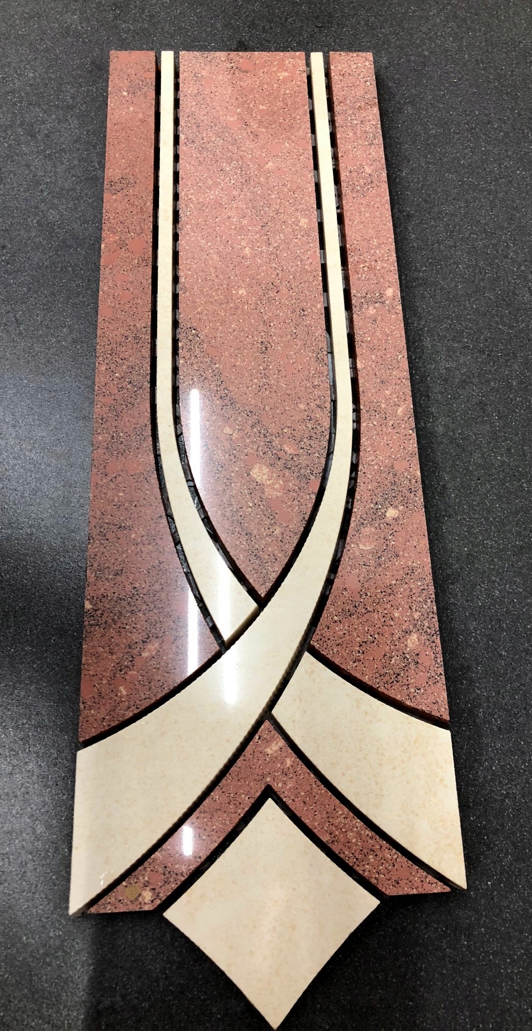 Dekoracyjne płytki - listwa podłogowa 32,5x10