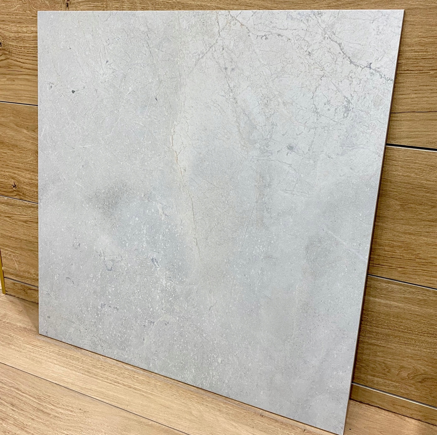 Twardy jasny szary gres 60x60 półmatowy atest R10