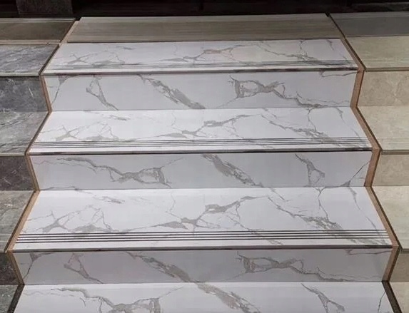 Płytki na schody CARRARA 30x60 POŁYSK komplet