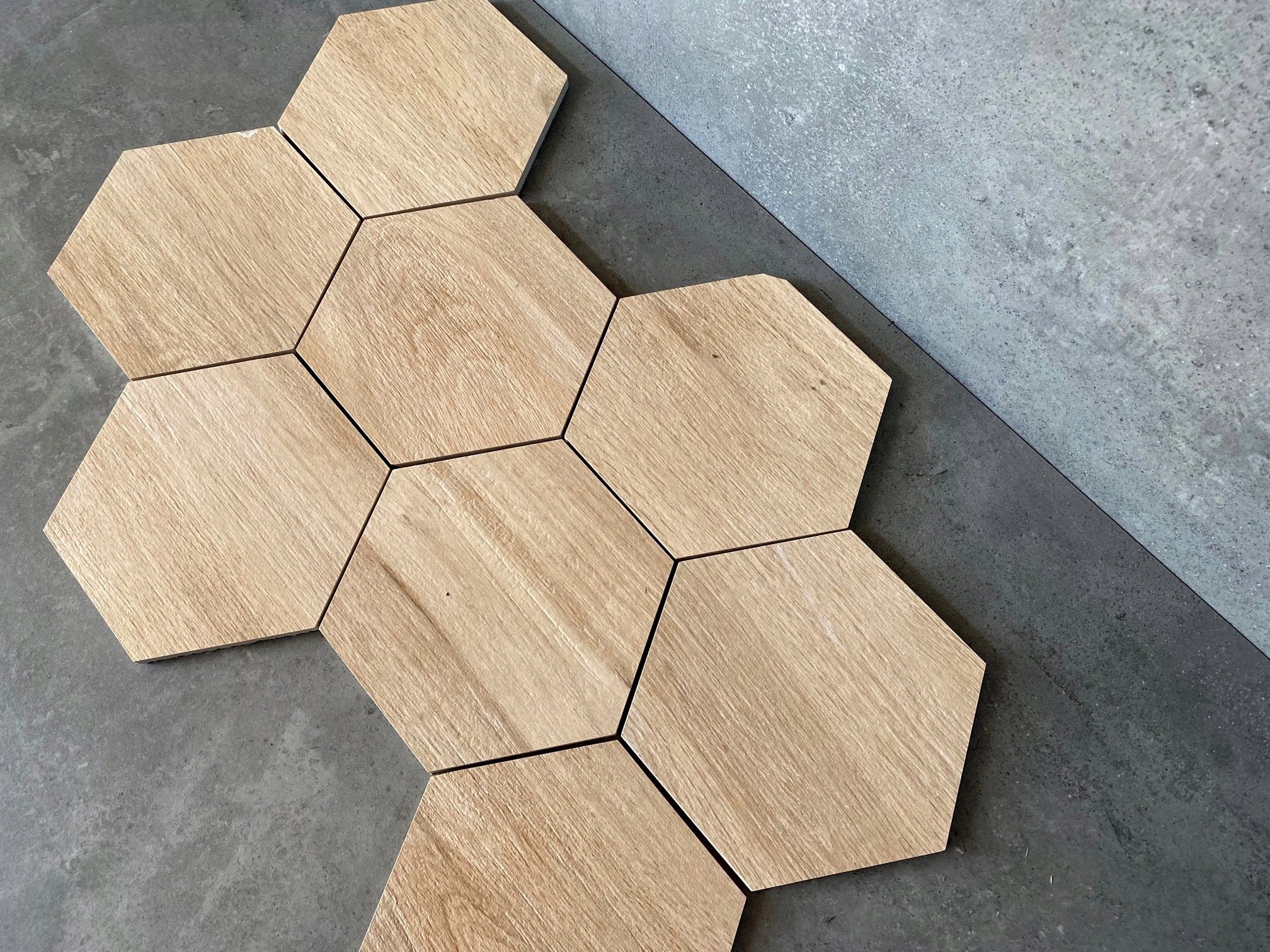 Płytki heksagonalne drewnopodobne PLASTER MIODU