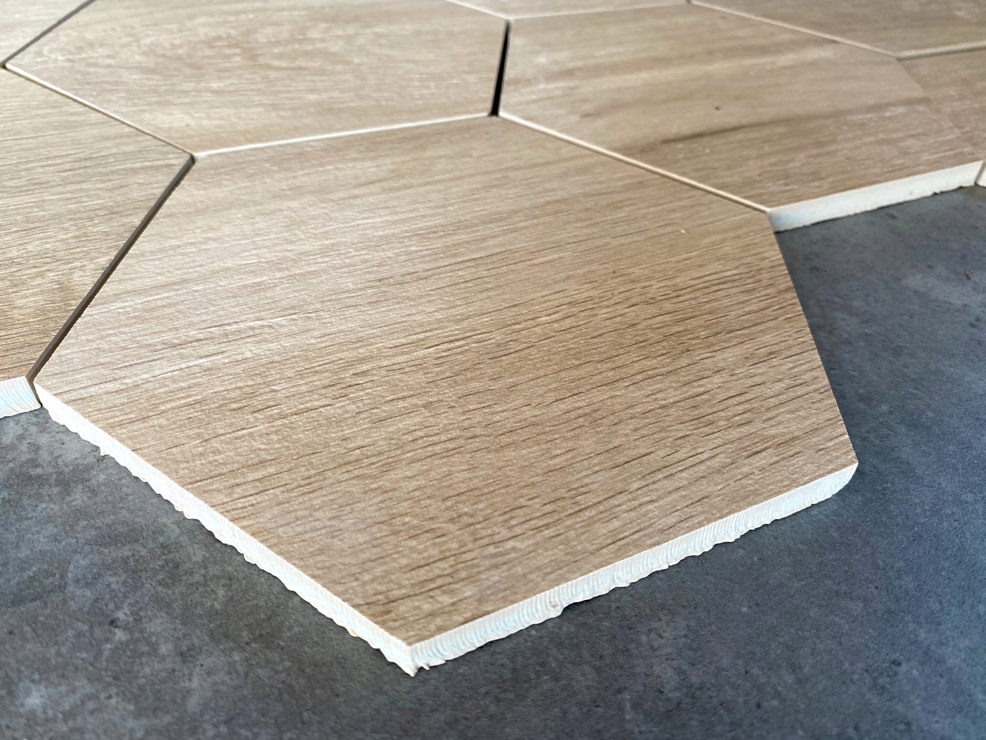 Płytki heksagonalne drewnopodobne PLASTER MIODU