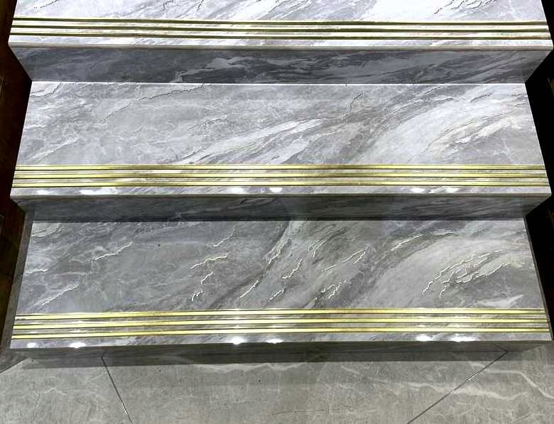 Schody z marmuru ZŁOTO gres WYSOKI POŁYSK 100x30