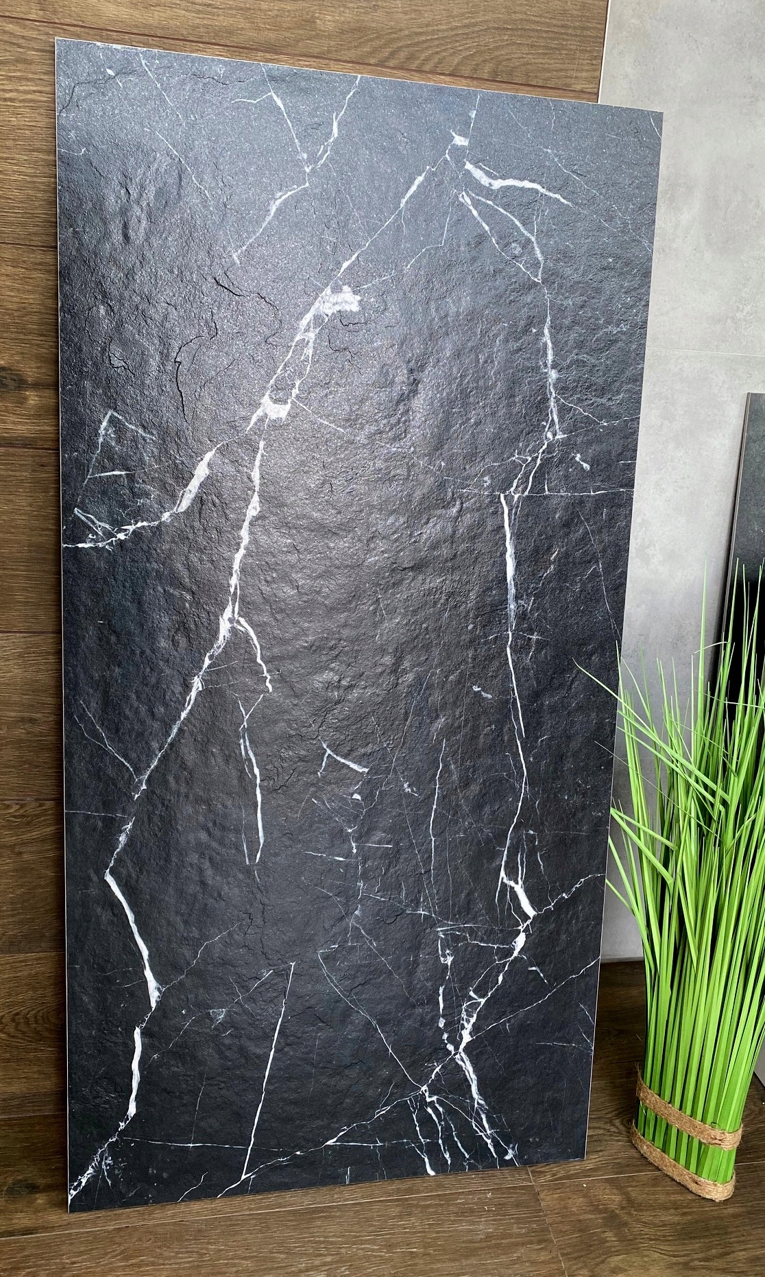 CZARNY KAMIEŃ 120X60 GRES STRUKTURA MARMUR ŻYŁKI