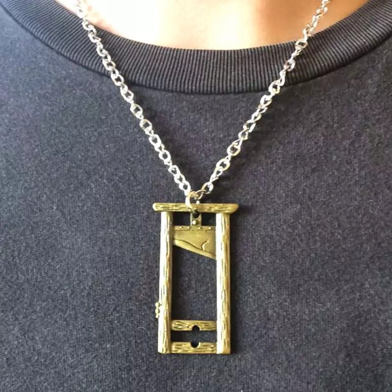 Wisiorek Gilotynka Ścięcie Stracenie Szafot Wyrok