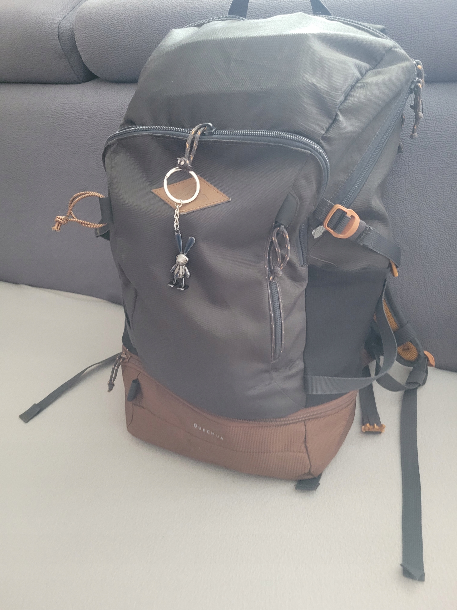 Breloczek Metalowy Piotruś Króliś Królik Zając Rabbit Trusia Truś Króliczek