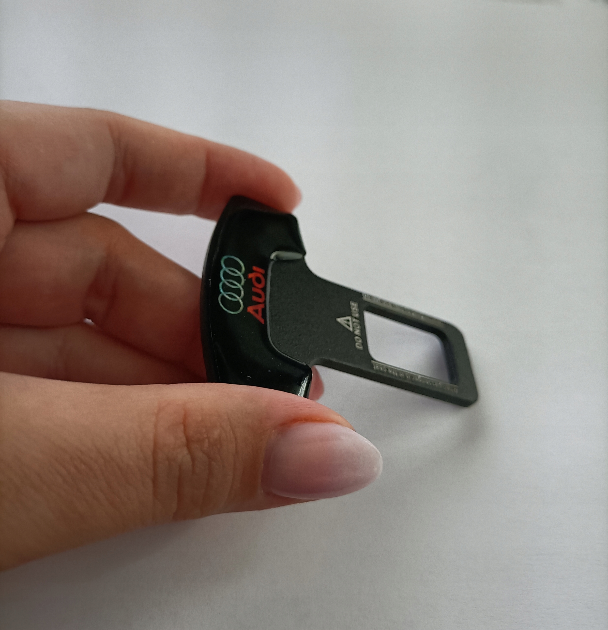 Audi zaślepka pasy bezpieczeństwa wyłącznik wtyk tuning E-TRON QUATTRO A3