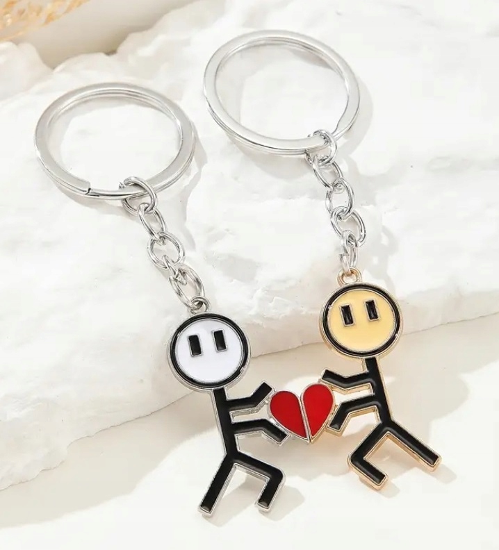 Breloczki Komplet dla Par dla Zakochanych Dwa Ludziki z Sercem Magnetyczne