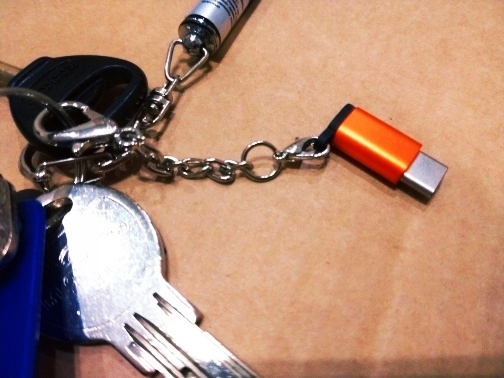 ADAPTER micro usb typ b na typ c Black brelok przejście breloczek gadżet