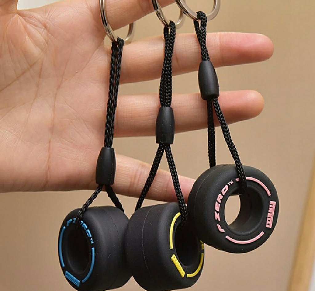 Breloczek Opona Guma Pirelli P Zero Ozdoba Tuning Koło do kluczy Samochód