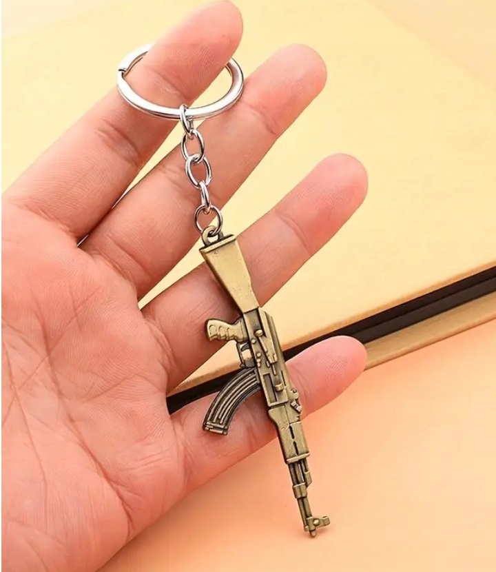 Breloczek Player Unknown Battlefield CS Karabin AK 47 Patyna Antyczna Miedź