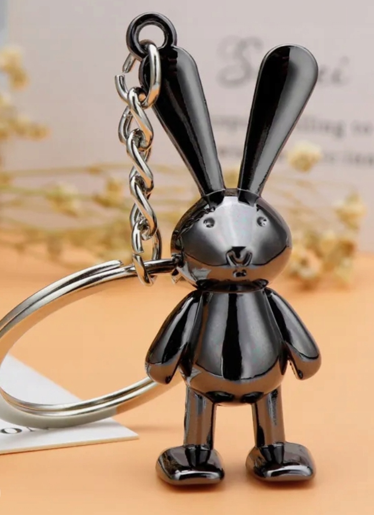 Breloczek Metalowy Piotruś Króliś Królik Zając Rabbit Trusia Truś Króliczek