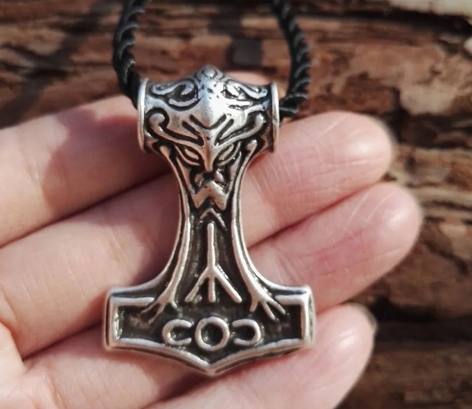 Naszyjnik Totem Amulet Mjolnir Thor Odyn Runy Młot