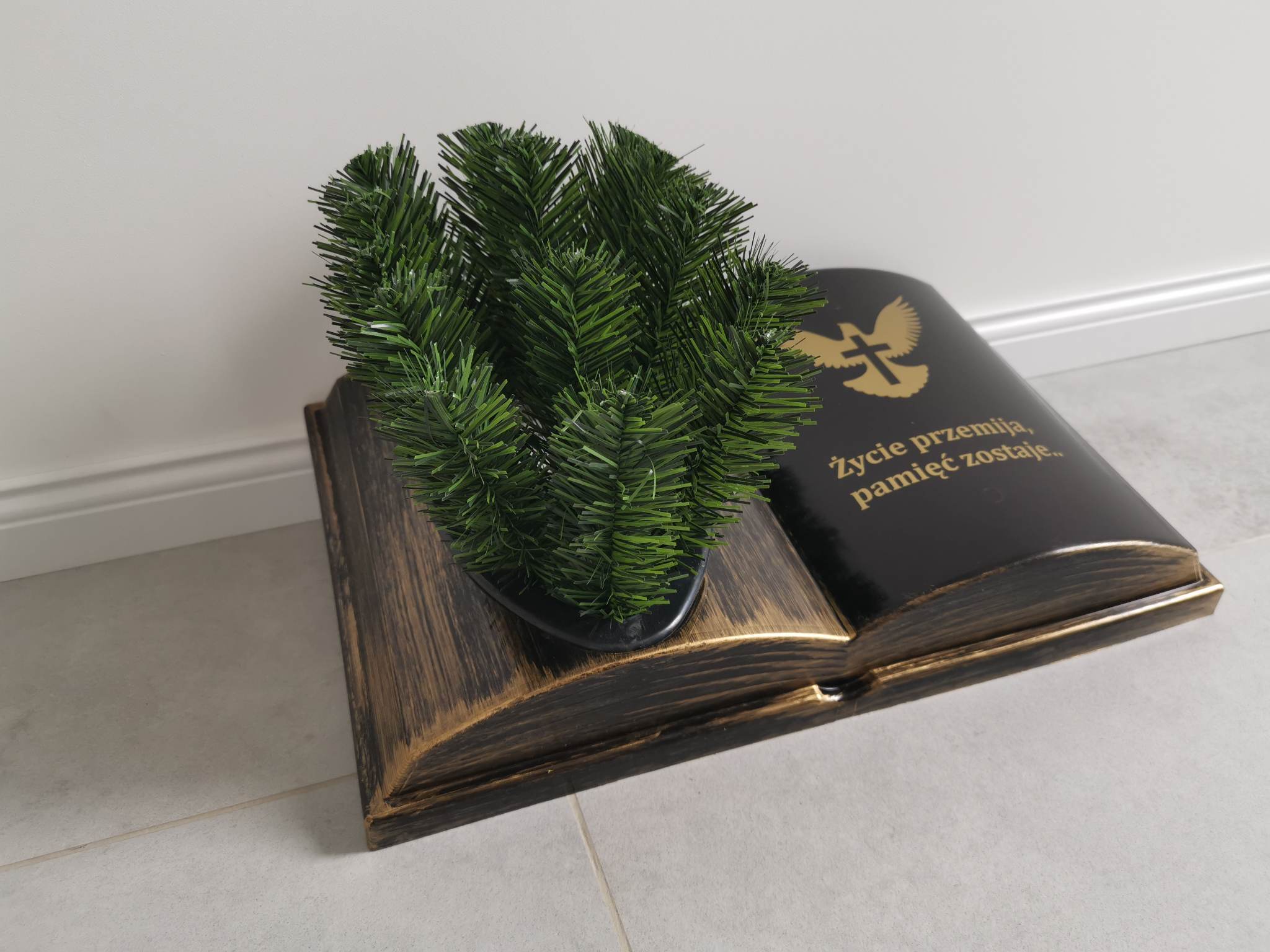 KSIĘGA na grób Podkład do stroików sztucznych Czarna ze złotym z doniczką