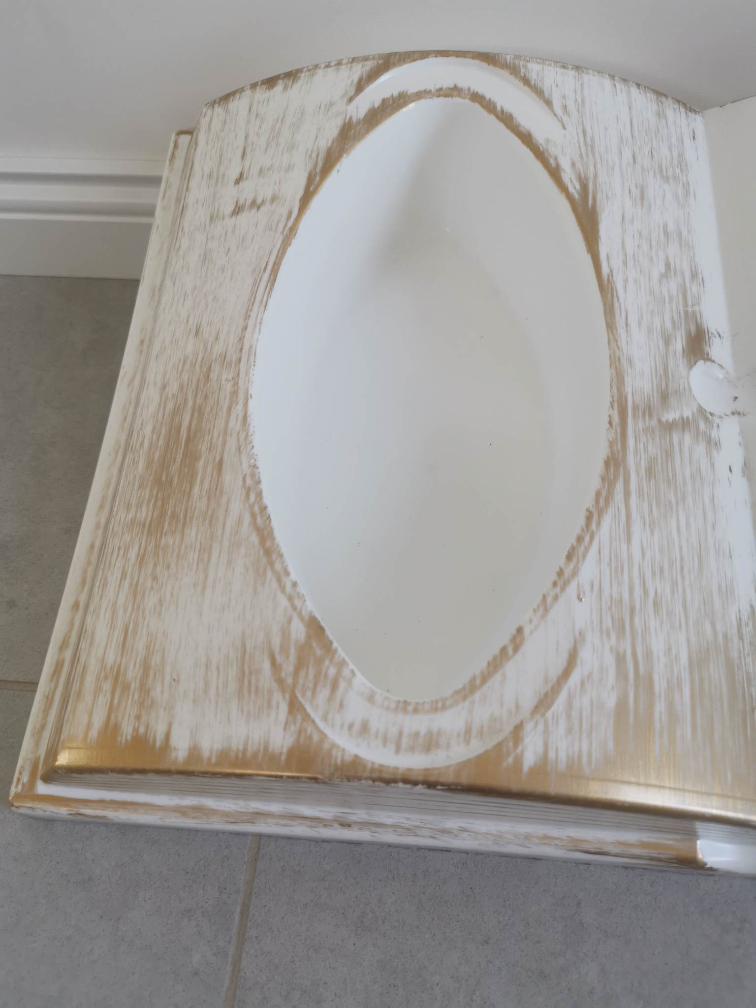 KSIĘGA na grób Podkład do stroików sztucznych Biała ze złotym z doniczką