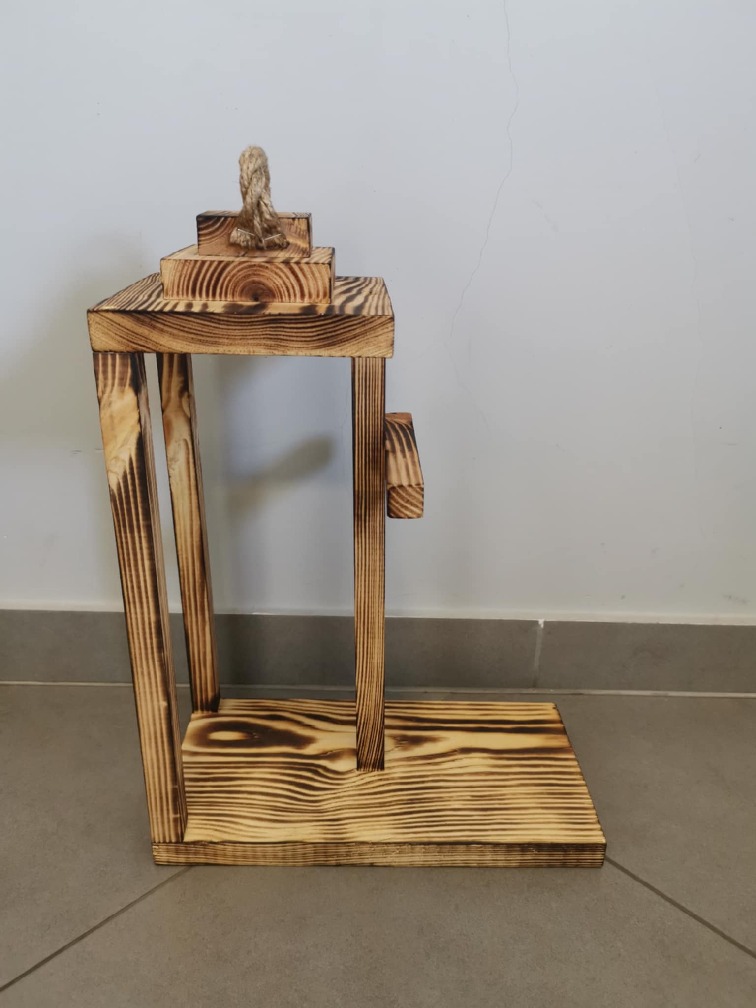 Lampion drewniany z podstawą i krzyżem 40cm Baza pod stroik Dekor nr4