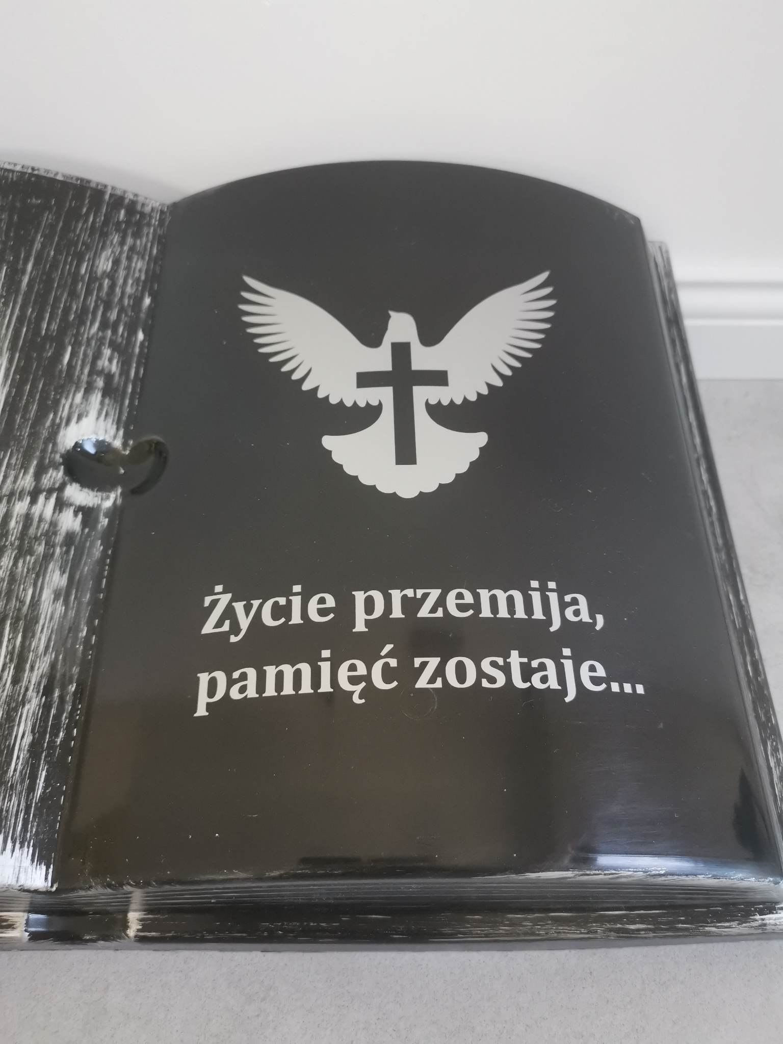 KSIĘGA na grób Podkład do stroików sztucznych Czarna ze srebrnym