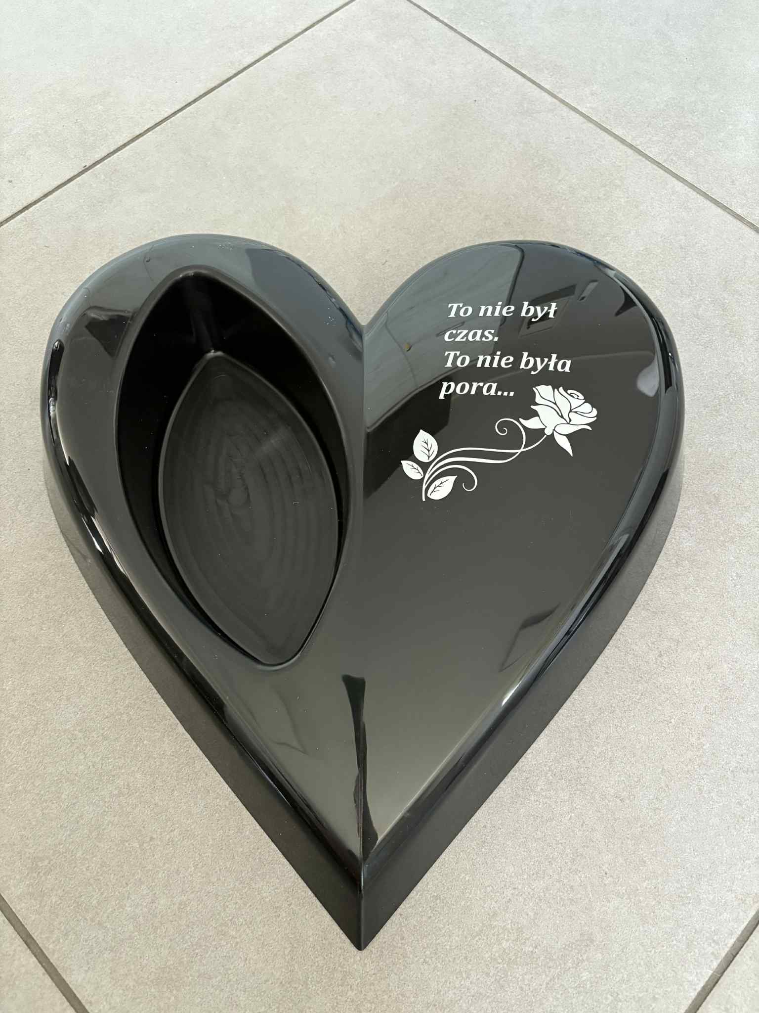 Stroik na grób cmentarz Kompozycja nagrobna funeralna SERCE To nie był czas