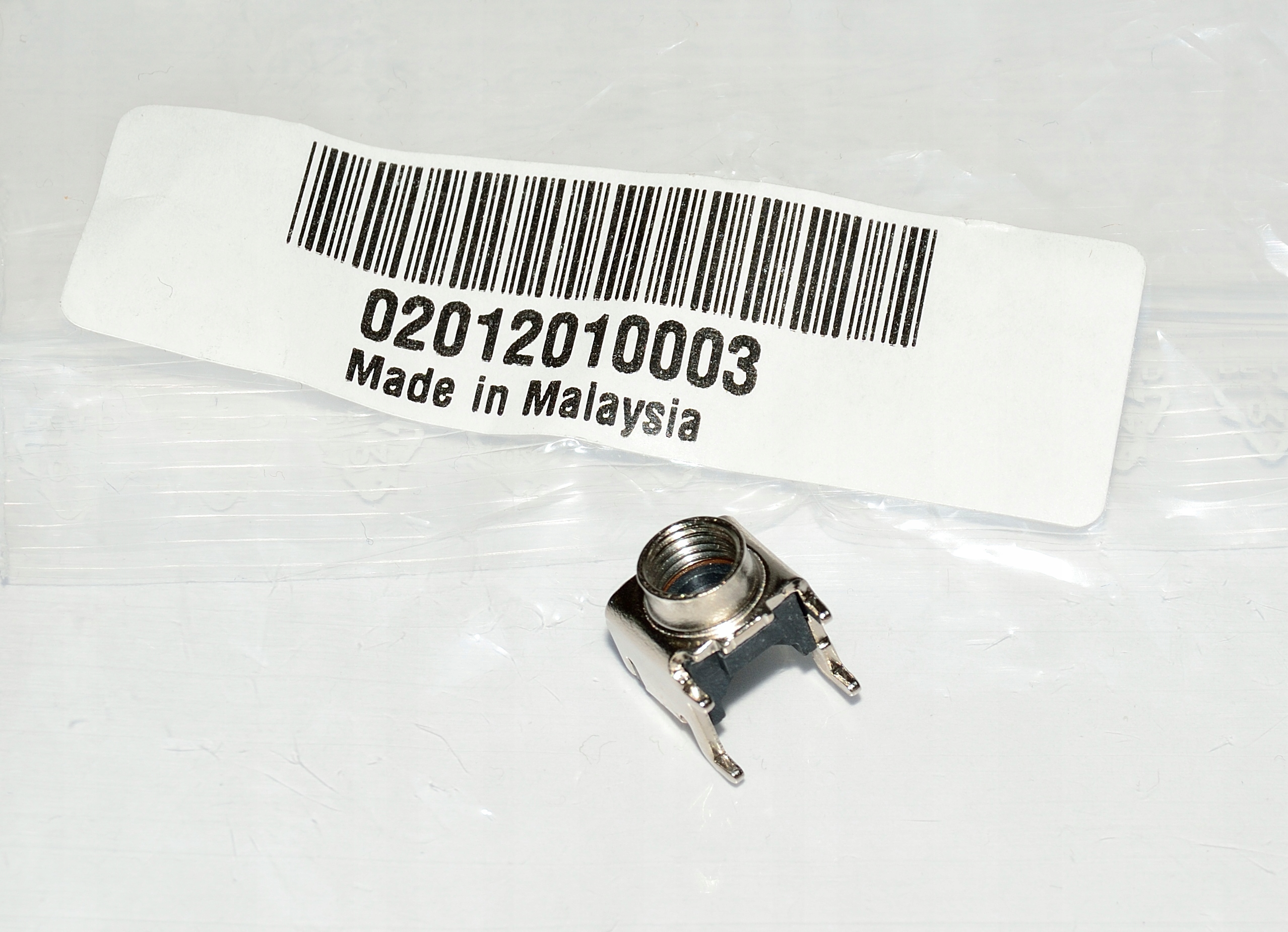 Konektor 02012010003 do anteny DP4000 Motorola