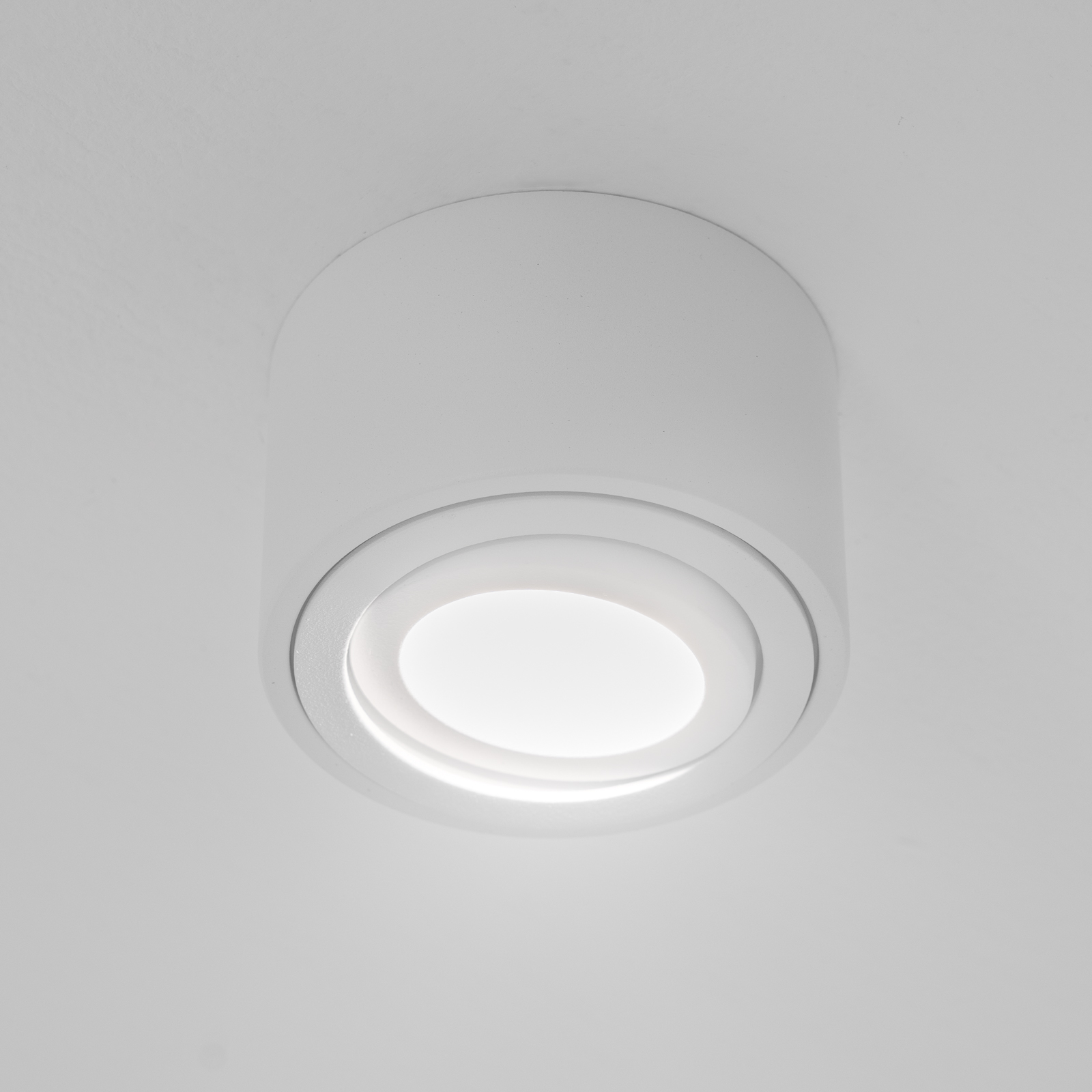 Oprawa Natynkowa HALOGENOWA Spot Tuba Ruchoma Okrągła Biała 50mm AMAT-S LUMILED - pierwsza cecha produktu