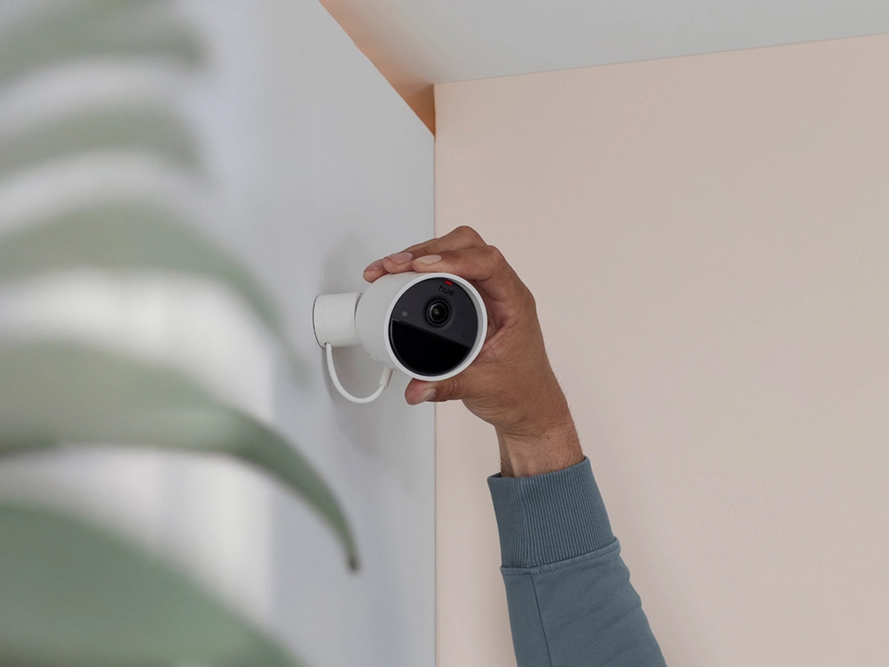 Kamera Przewodowa Zewnętrzna IP 2K QHD 1440p CMOS Biała Zigbee WiFi SMART Security Camera Secure Philips HUE - trzecia cecha produktu